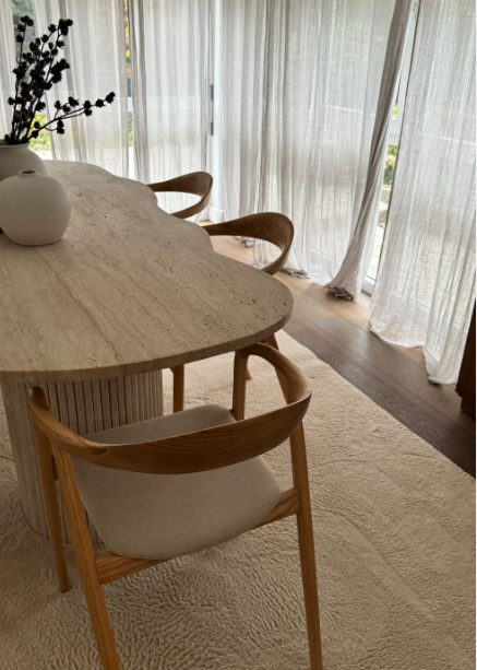 Table à manger moderne