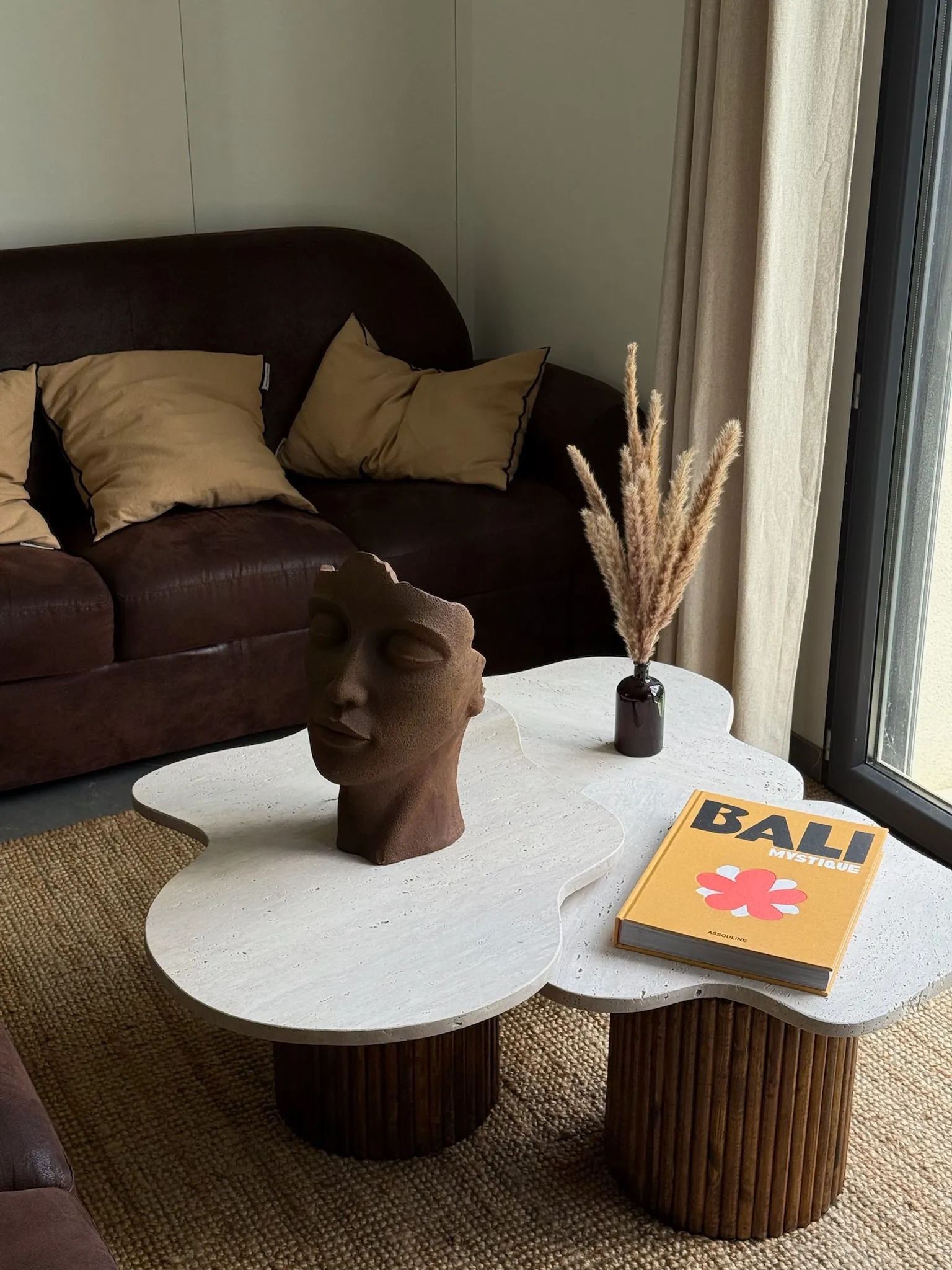 TrioForma Ensemble de trois tables basses en travertin