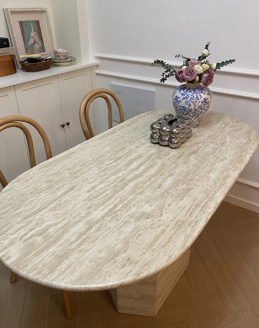 Table à manger rectangulaire en travertin beige 