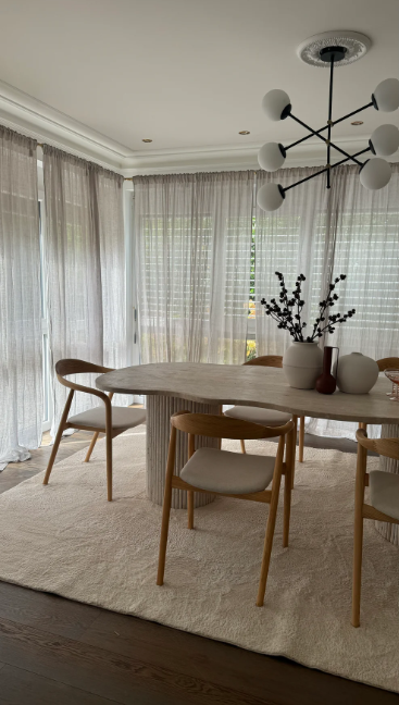 Table à manger moderne