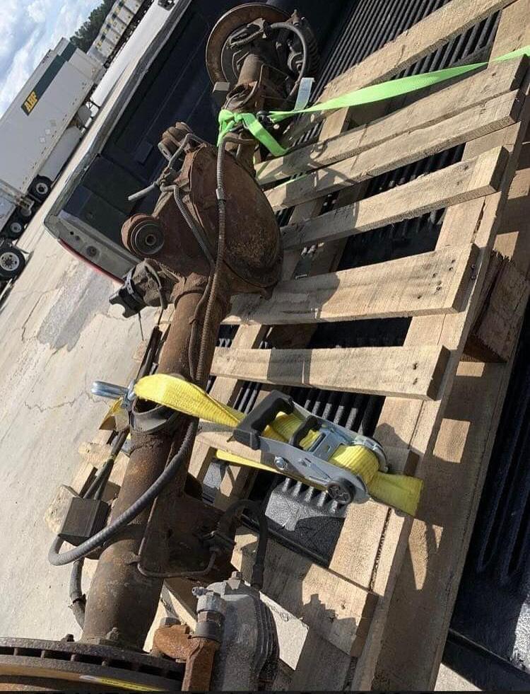 1996 Chevy Impala SS Complete Disc  BRAKE Rear End Axle Posi 3.08. Rear end