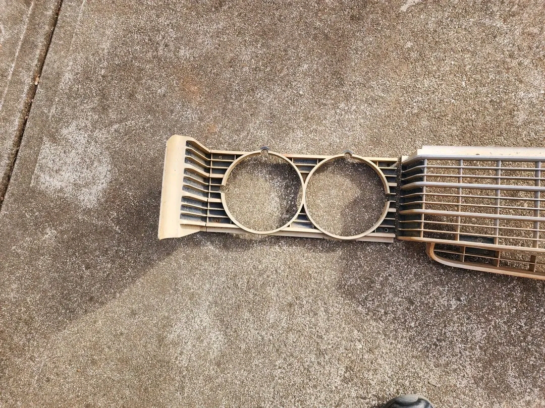 1969 Chevrolet impala original gm complete 4 piece grill.