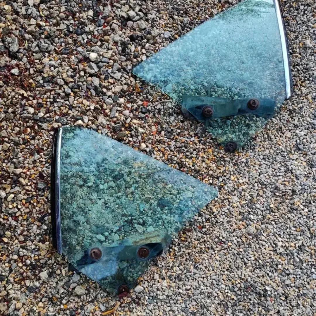 GM ,71-75 Caprice/Impala/ Pontiac/ Cadillac pair of clean  rear Convertible glass 