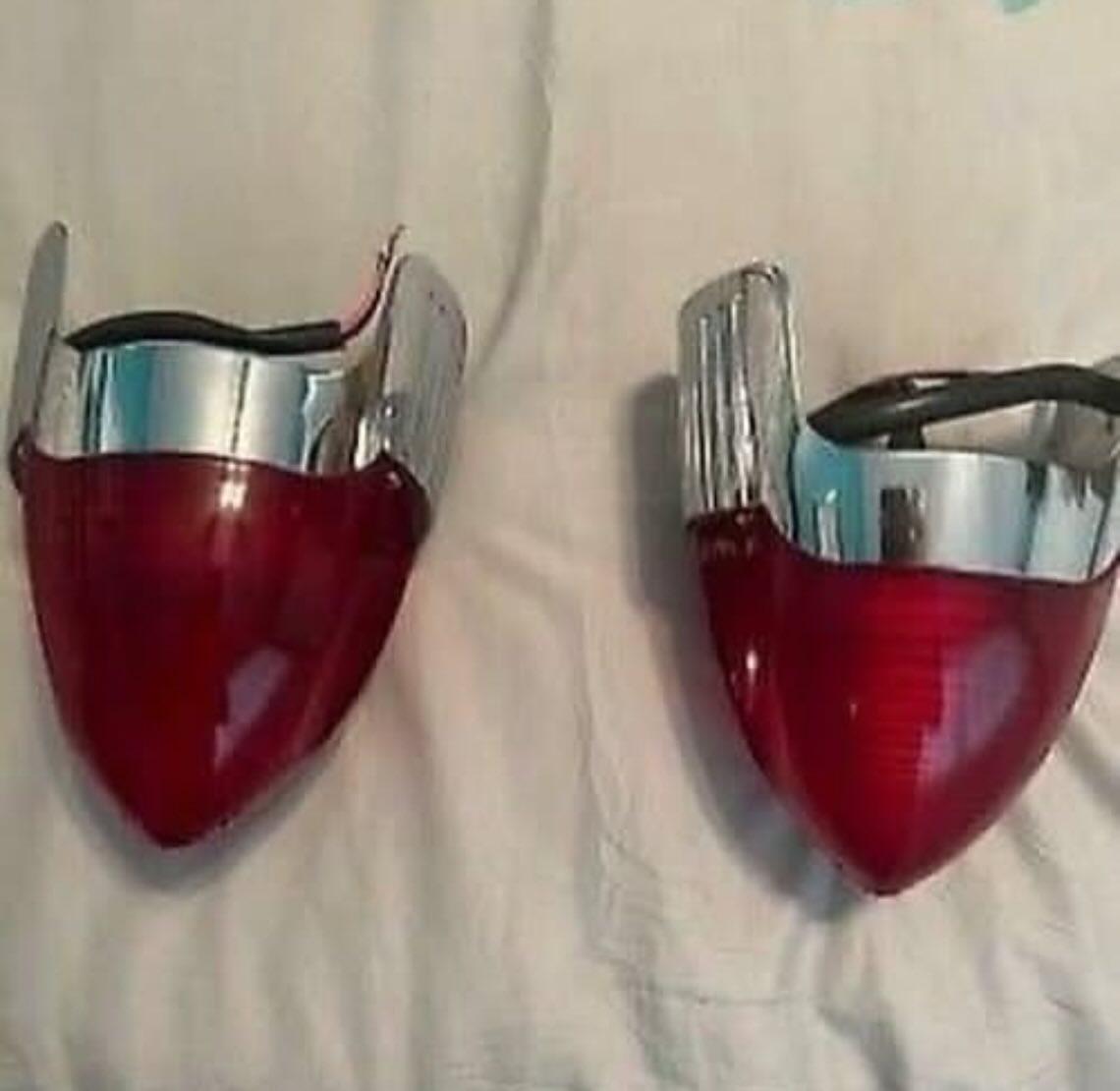 1956 Oldsmobile 88, Super  88 tail light housings with lenses