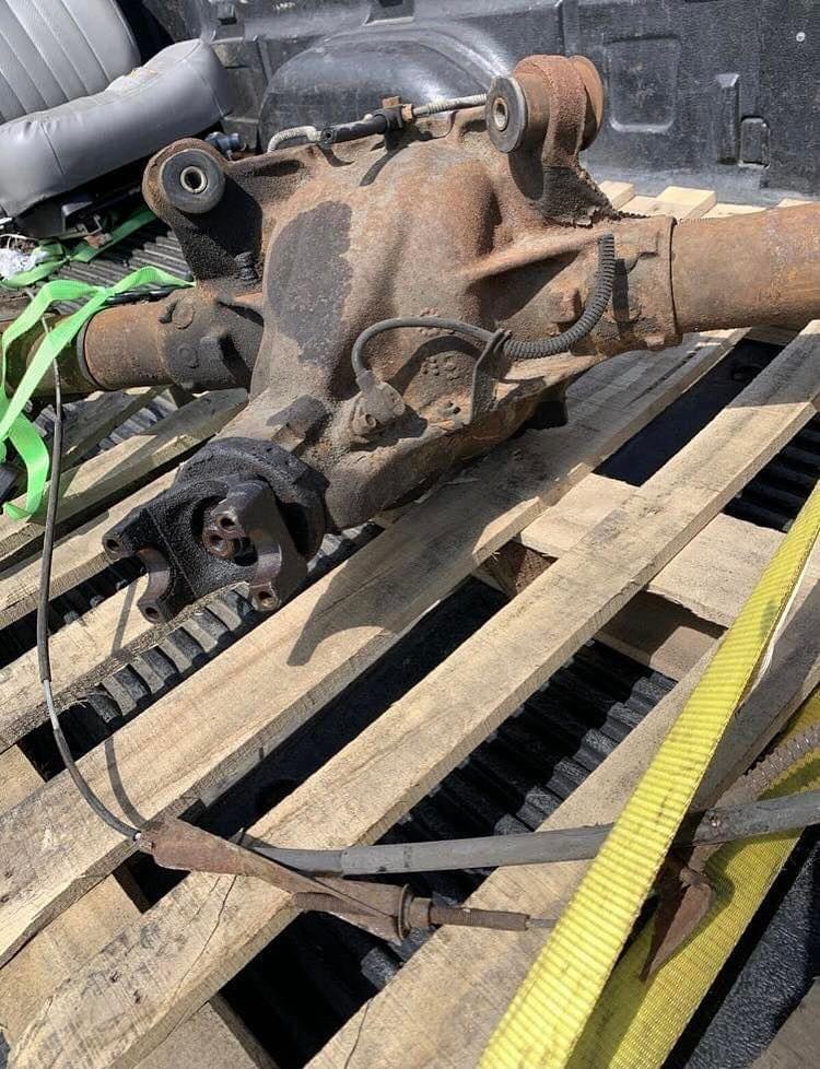 1996 Chevy Impala SS Complete Disc  BRAKE Rear End Axle Posi 3.08. Rear end