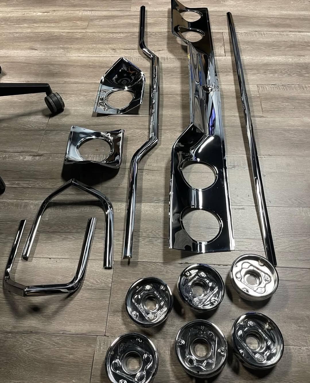 COMPLETE REAR IMPALA 63 TRIM CHROME