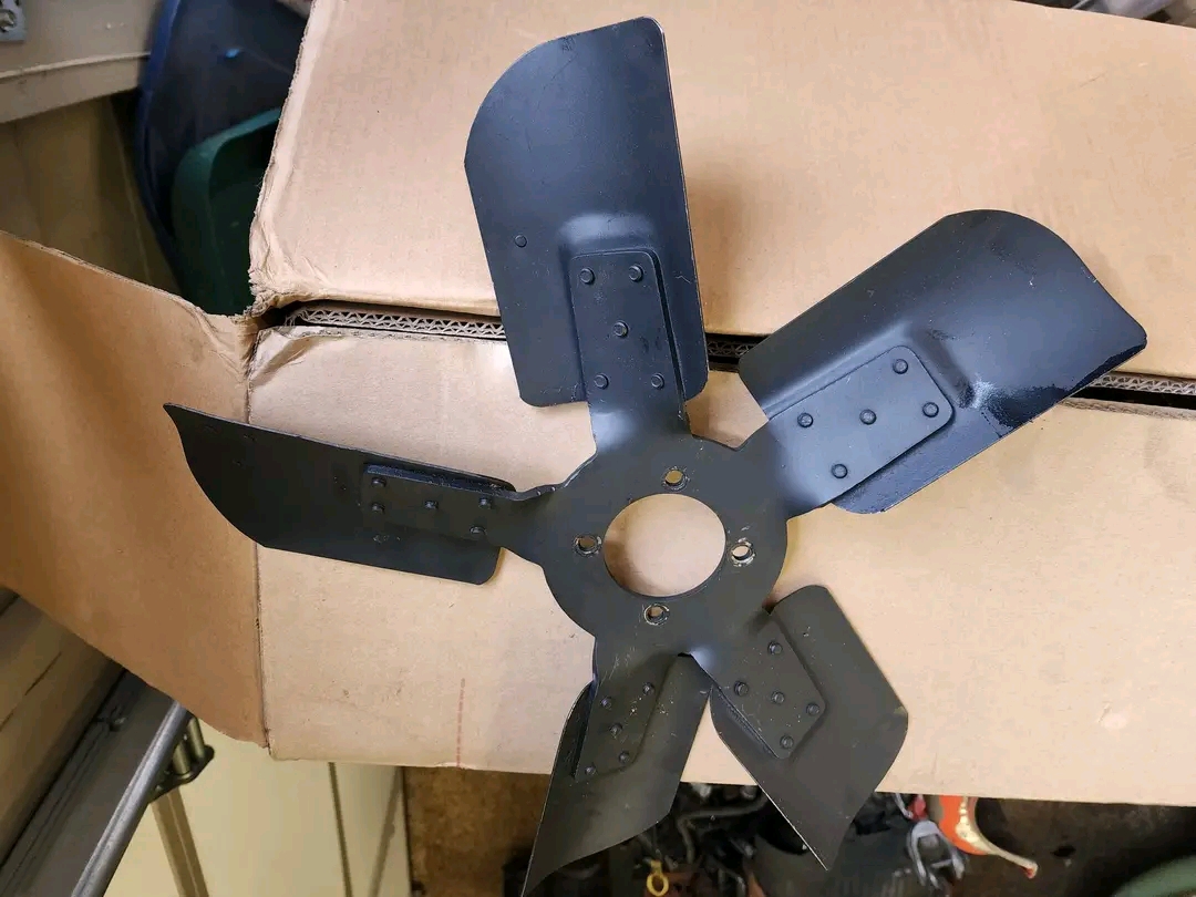 1967 Corvette 5 blade fan blade for a clutch fan.