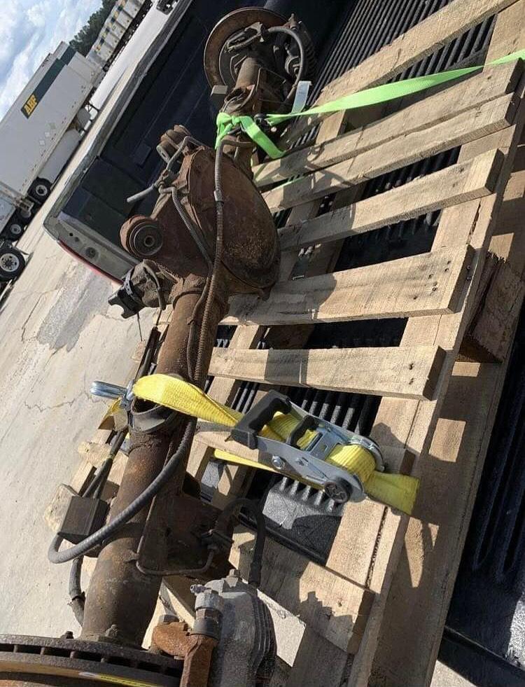 1996 Chevy Impala SS Complete Disc  BRAKE Rear End Axle Posi 3.08. Rear end