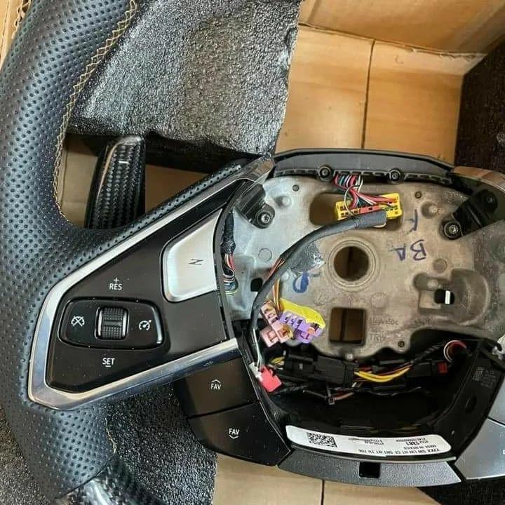 Custom Carbon fiber steering wheel for C8