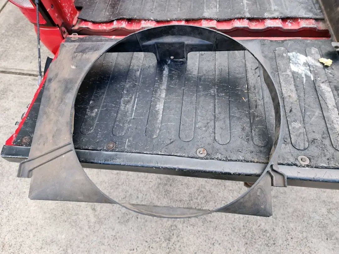 1969 camaro and 1969-1970 nova original nos gm 396 and 427 fan shrould.