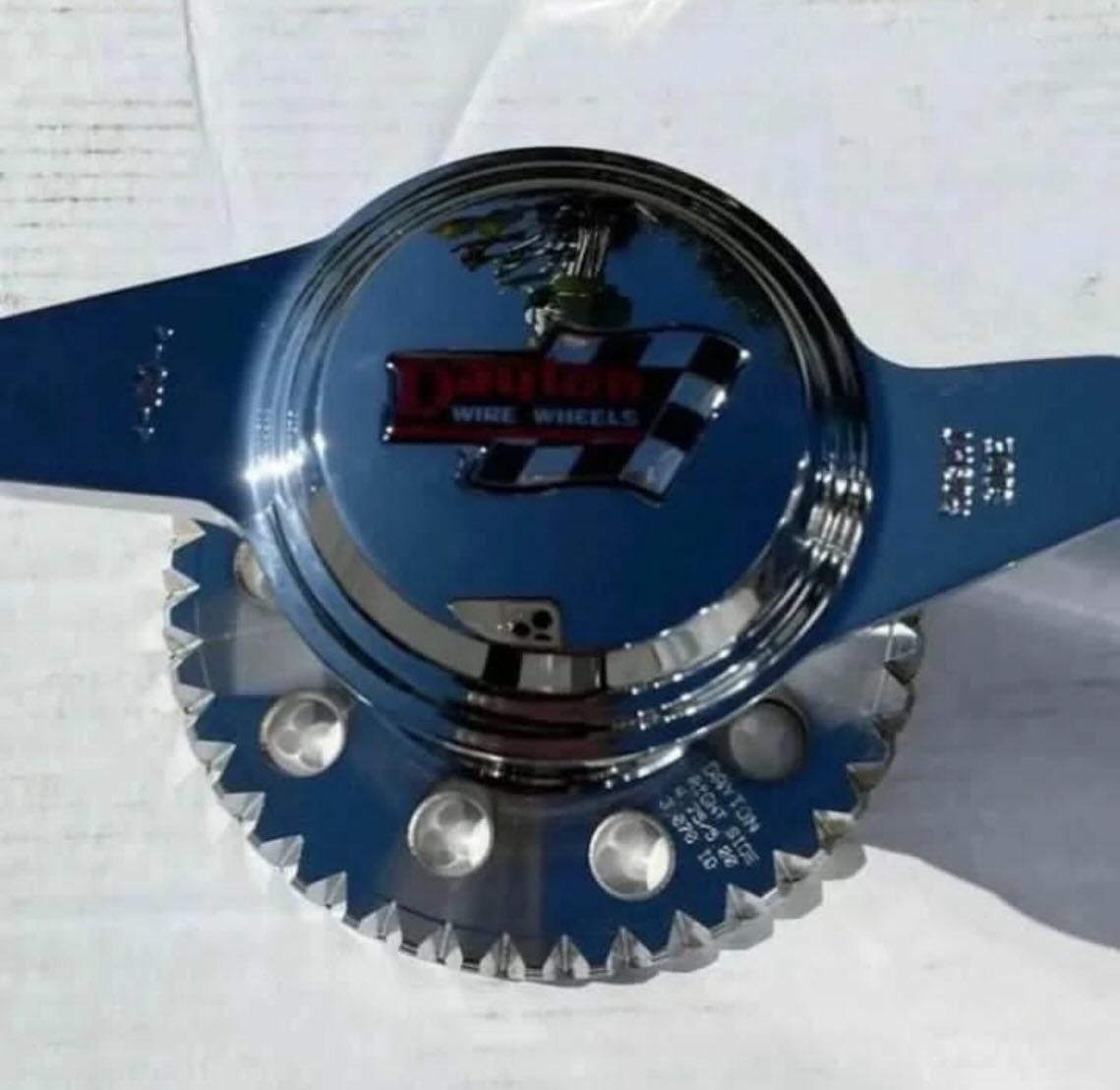 Dayton Wire Wheels Knock-Off Spinner