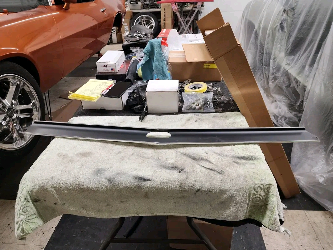 1967 Camaro nos gm upper grill molding standard 