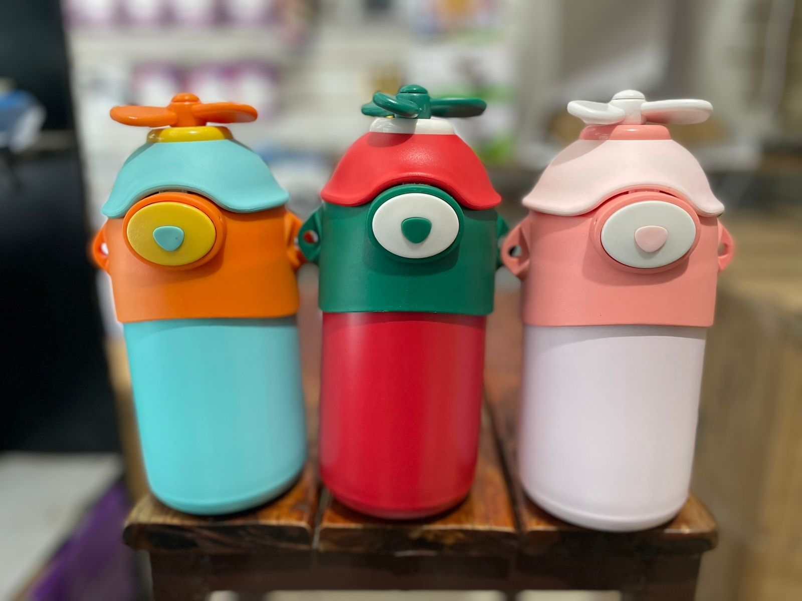 Botellas de agua infantiles