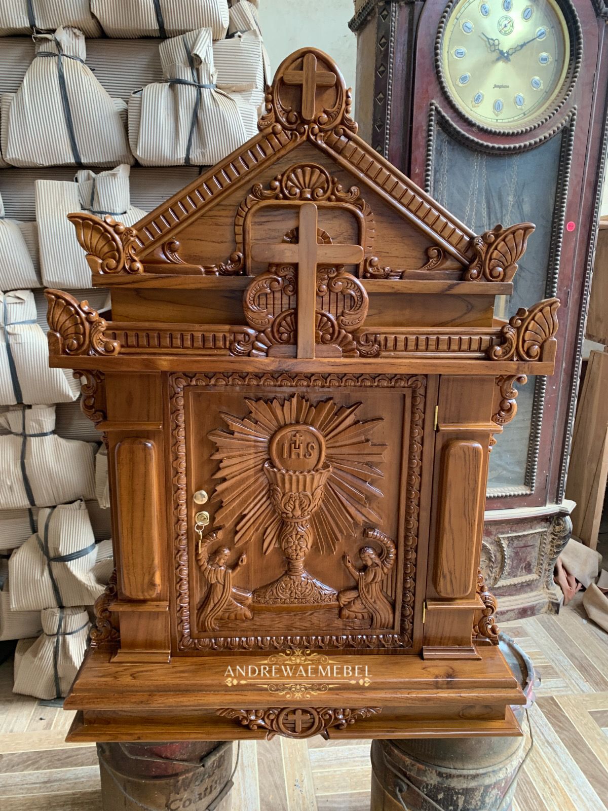 Tabernakel Gereja Model 1