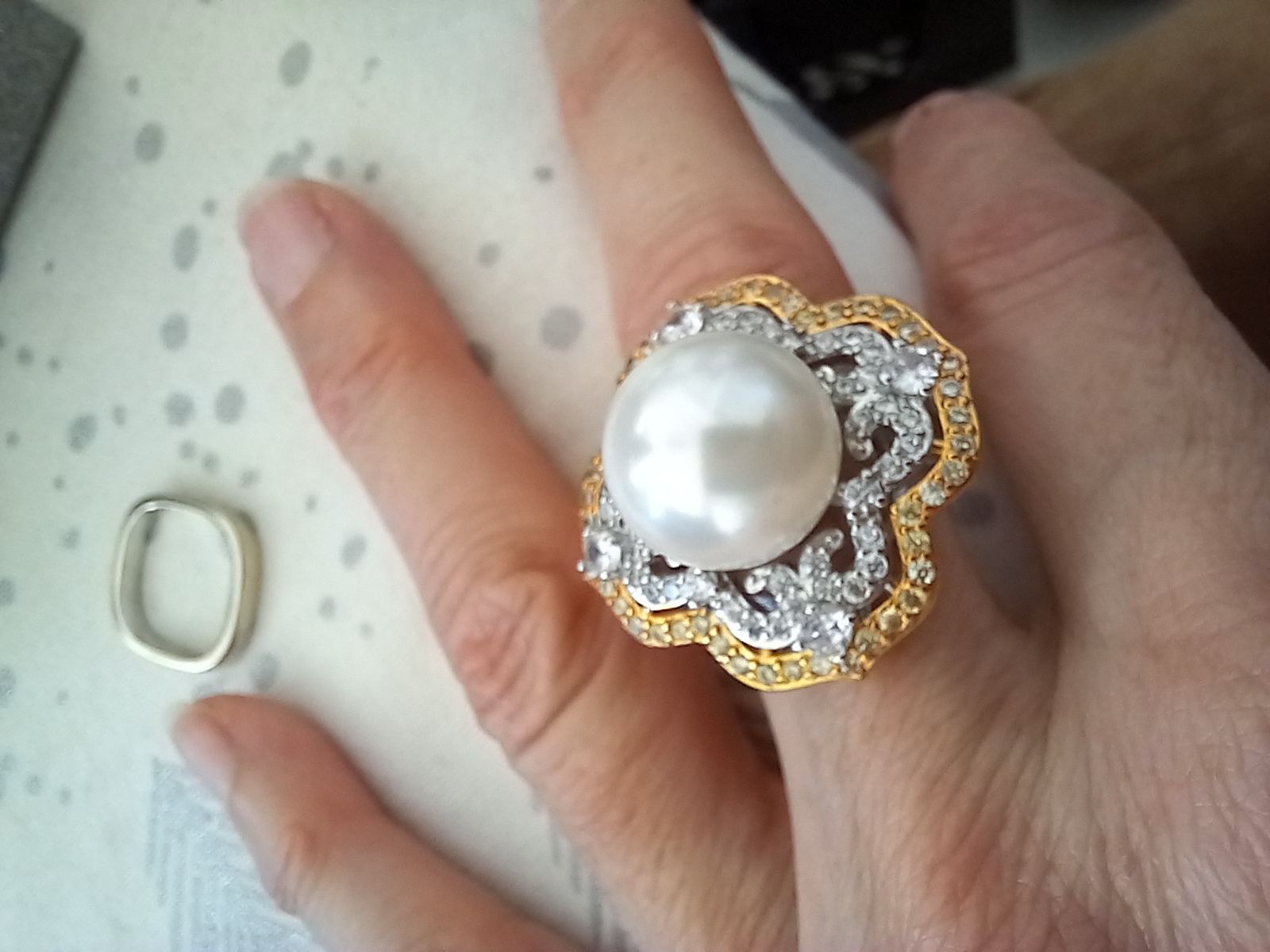 Anillo perla de plata chapada de oro