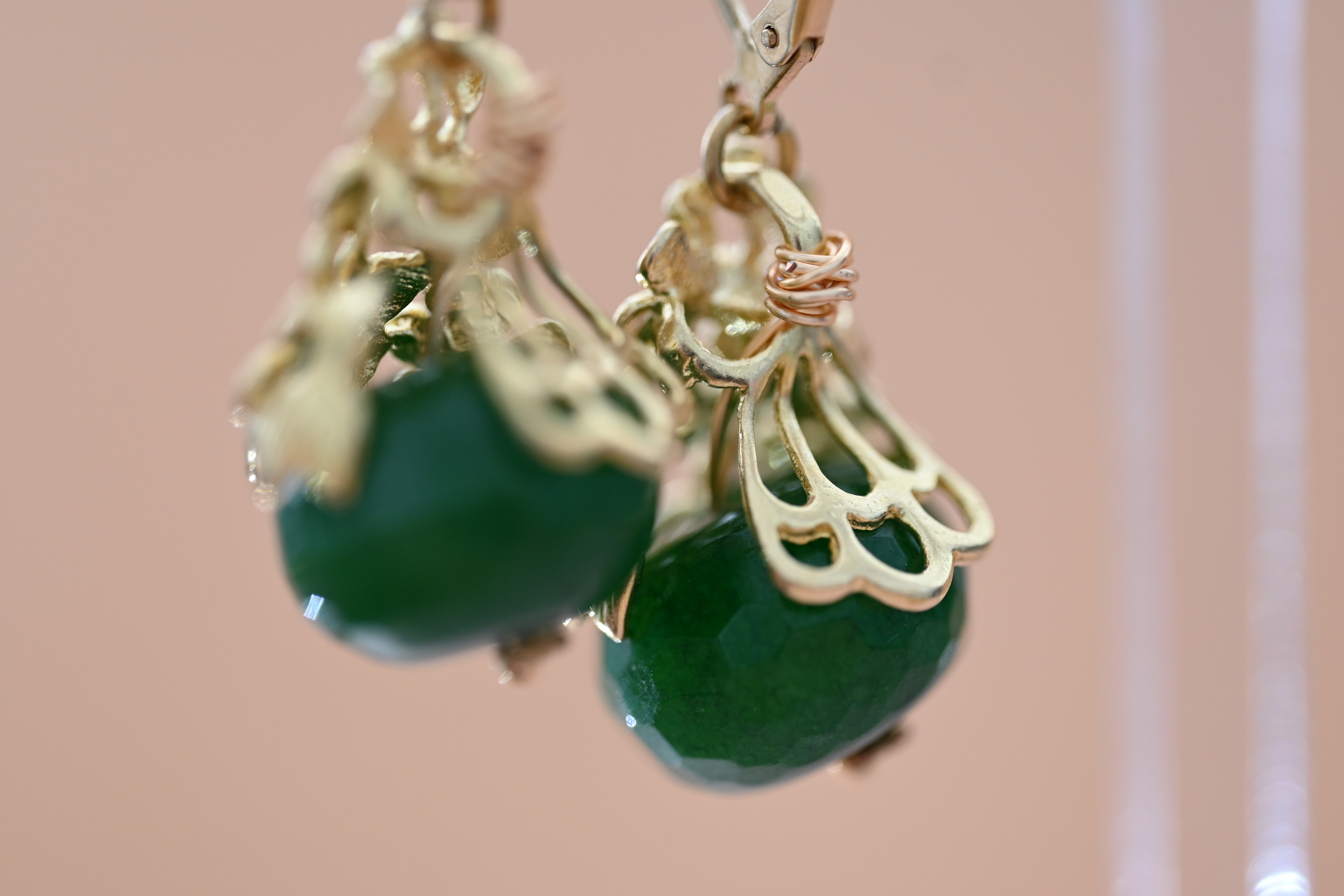 Pendientes Florales con Esmeralda
