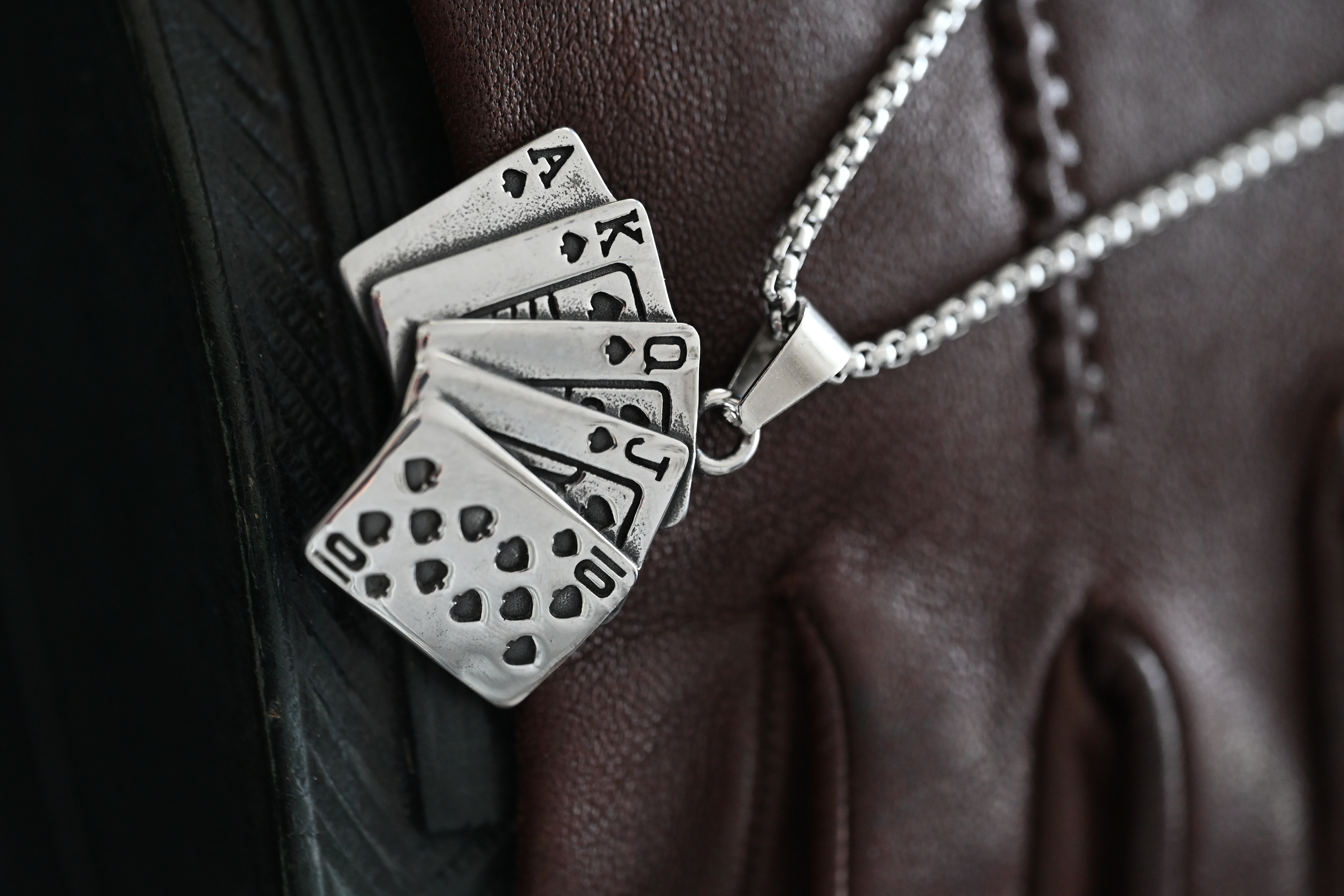 Cards necklace