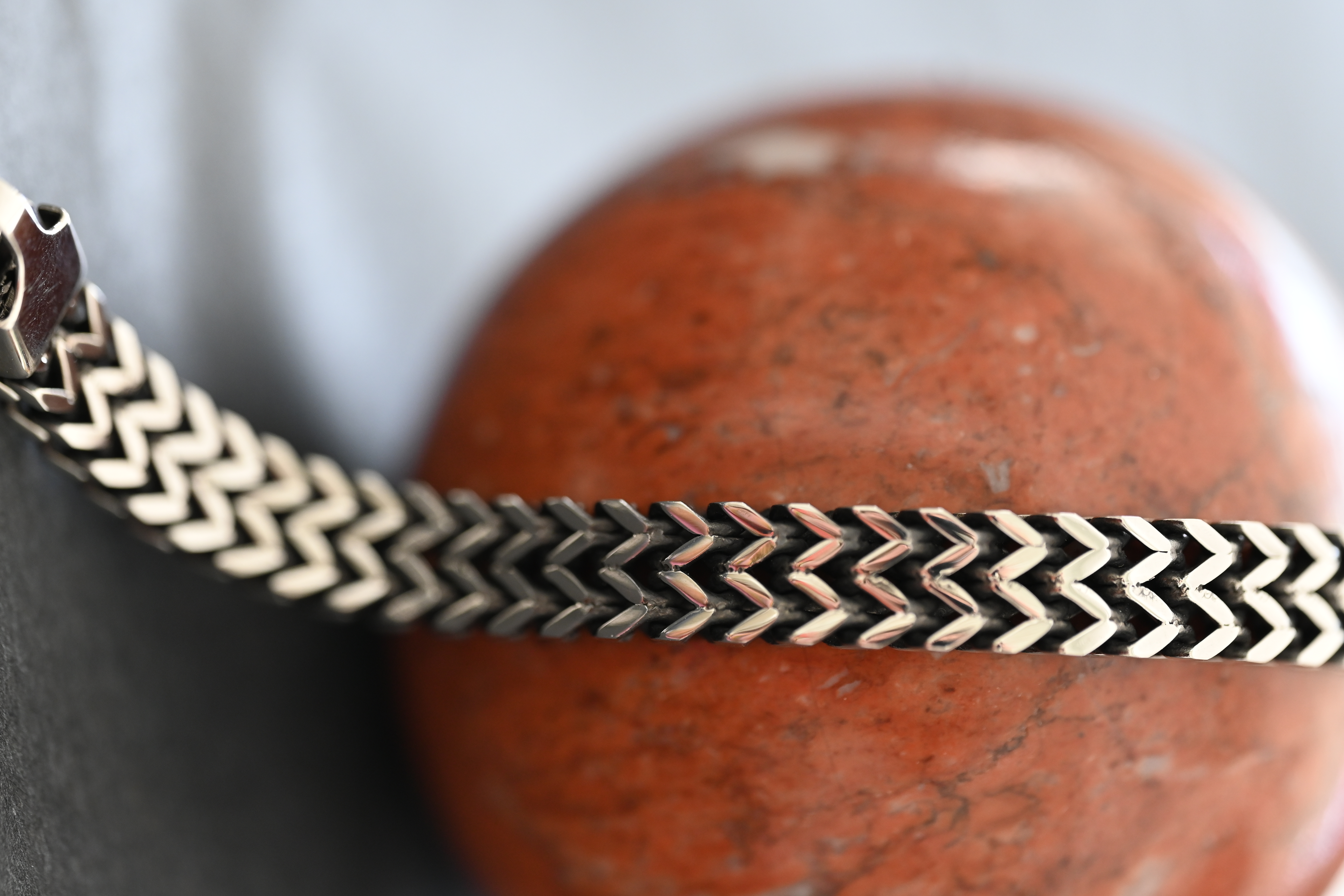 Pulsera de Acero Inoxidable con Diseño Chevron