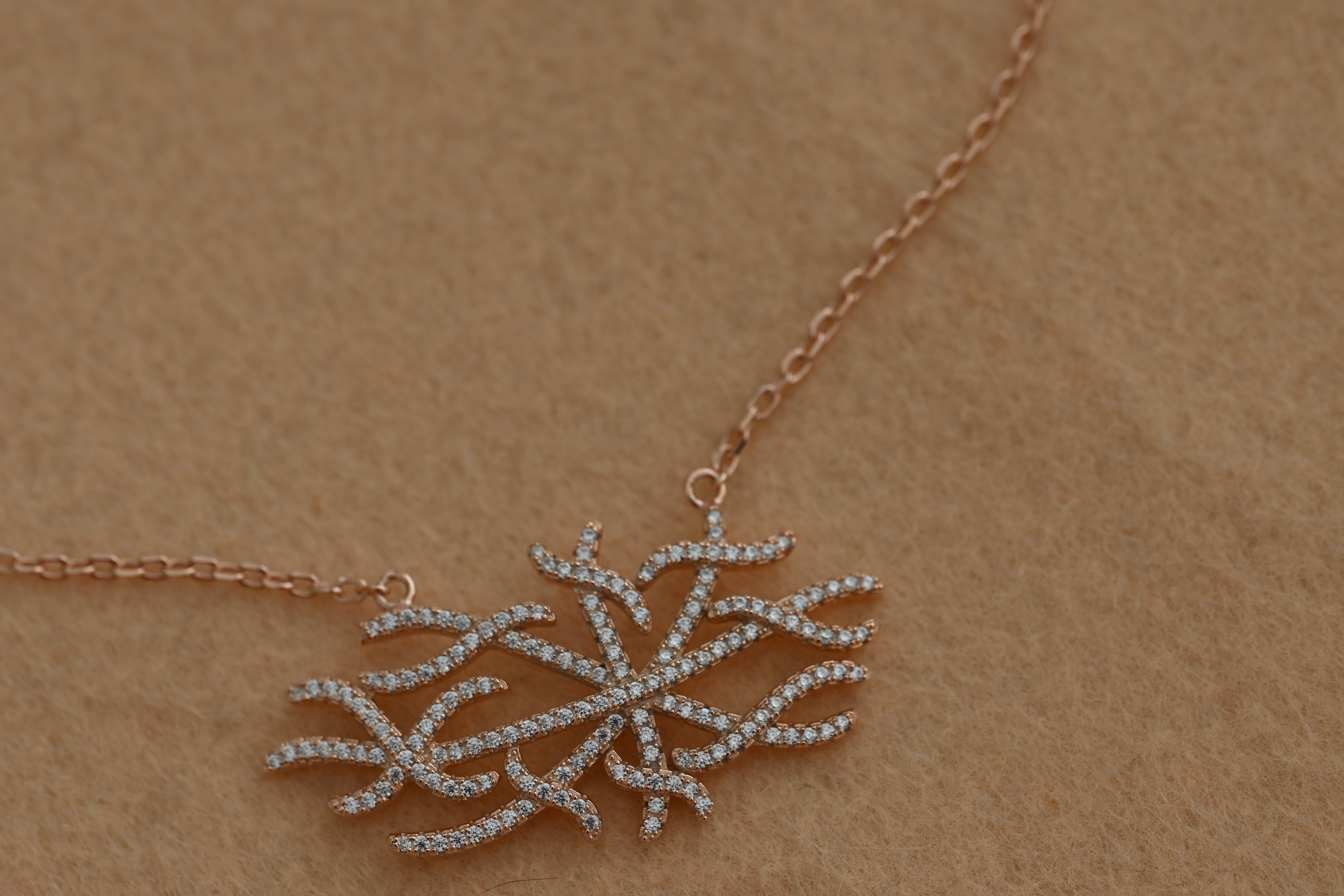 Coral-Inspired Pavé Necklace – Rose Silver & Rhodium Finish