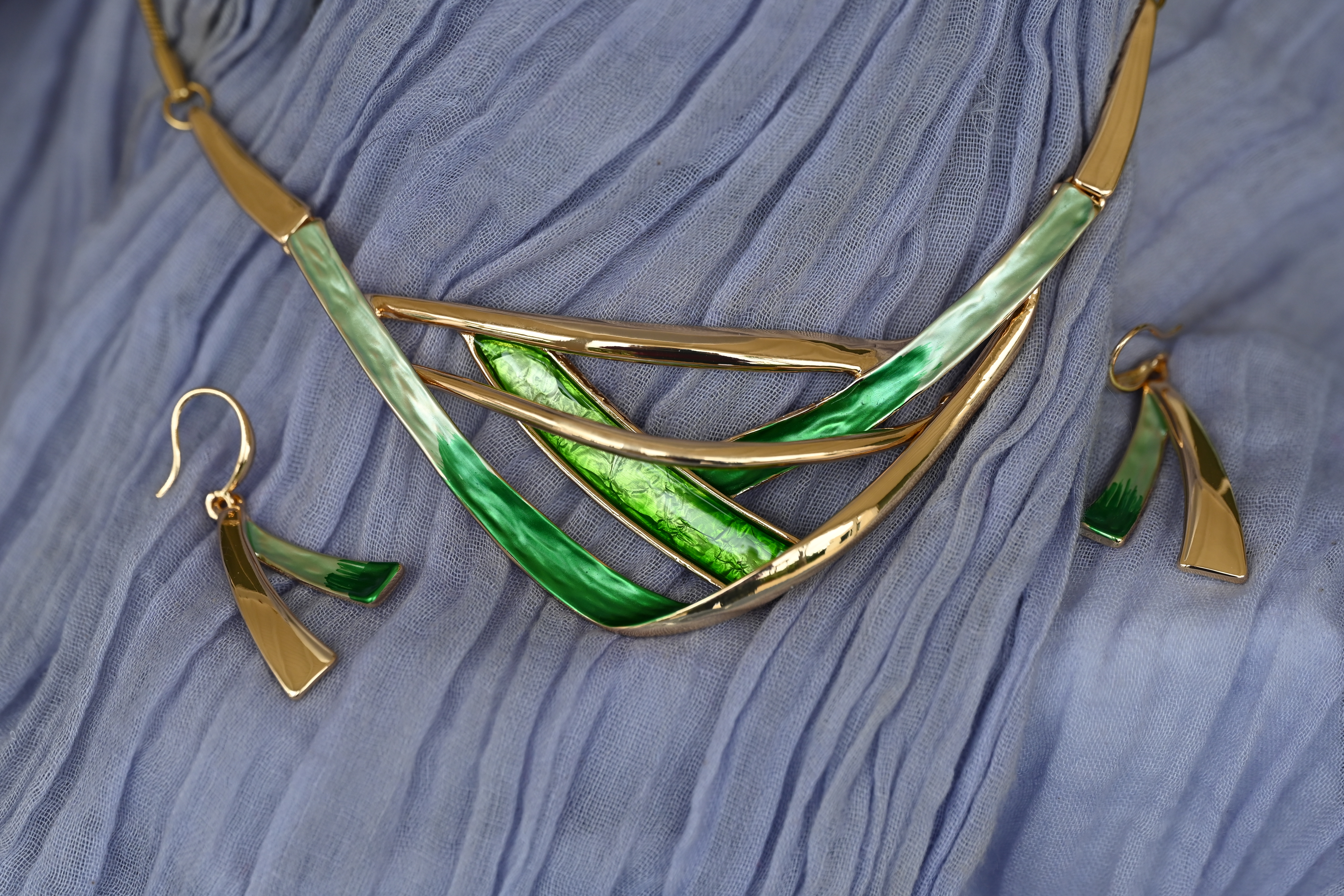 Set of shady green pieces