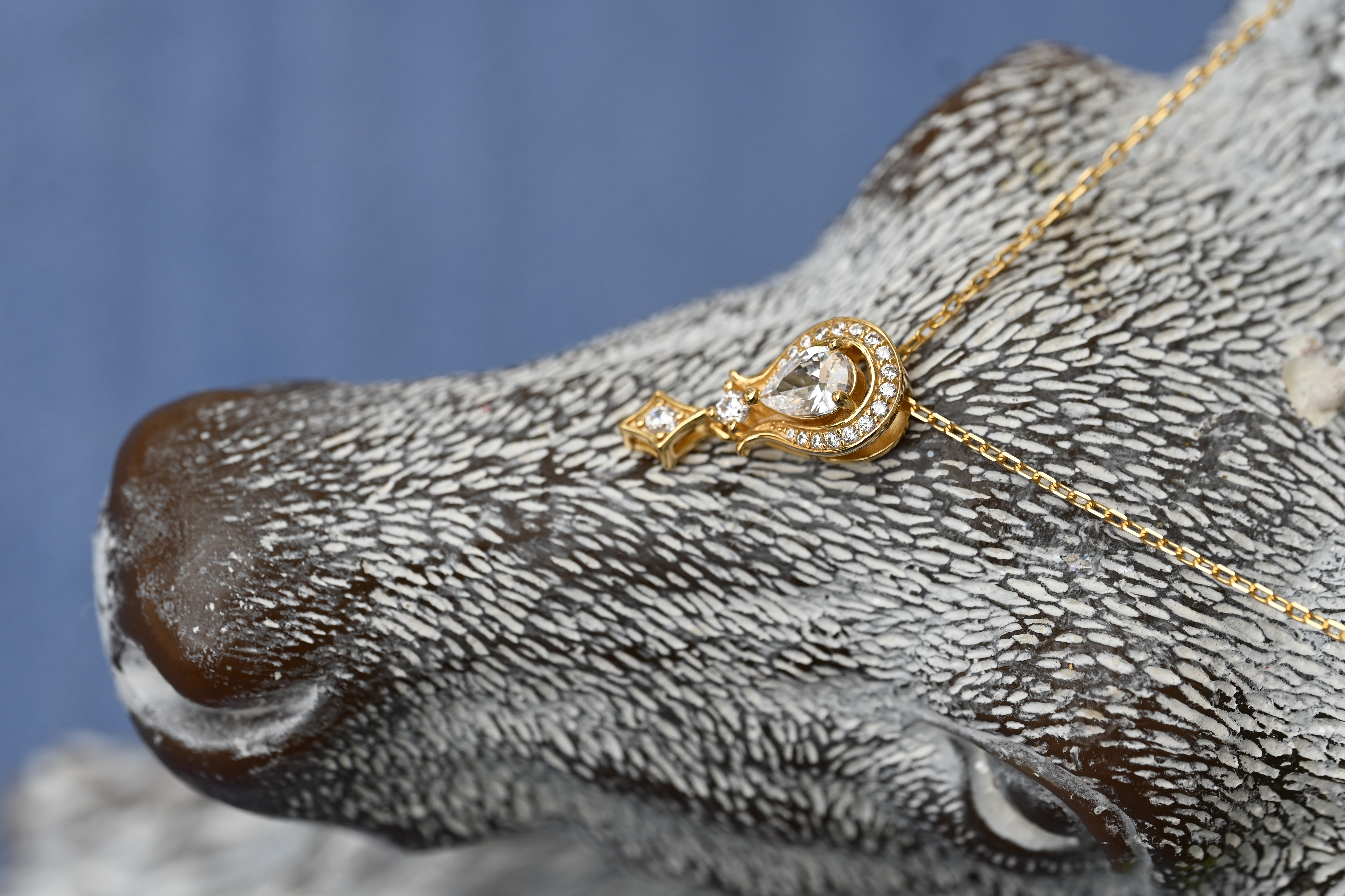 Gold-plated silver necklace with cubic zirconia