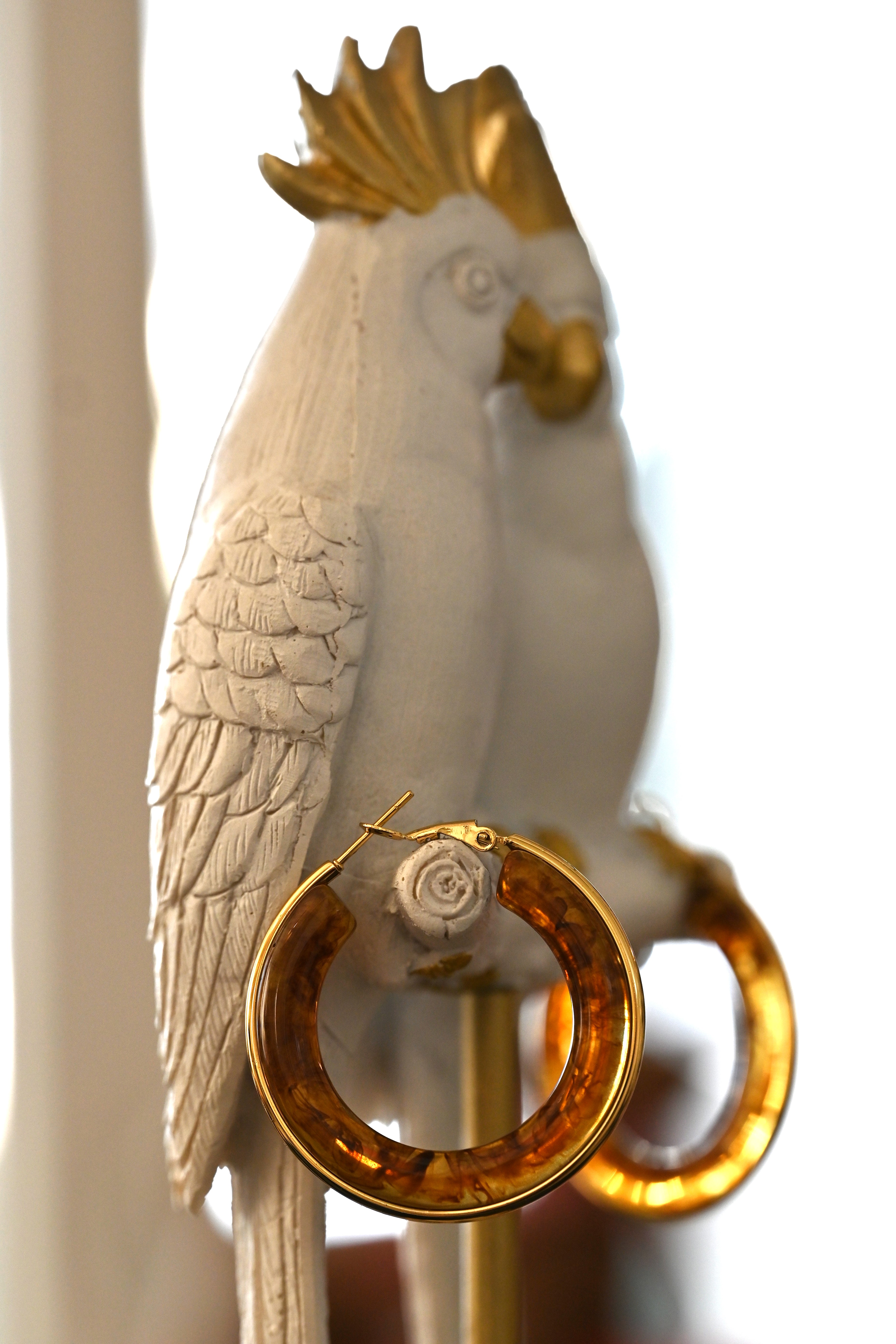 Earring with amber stones