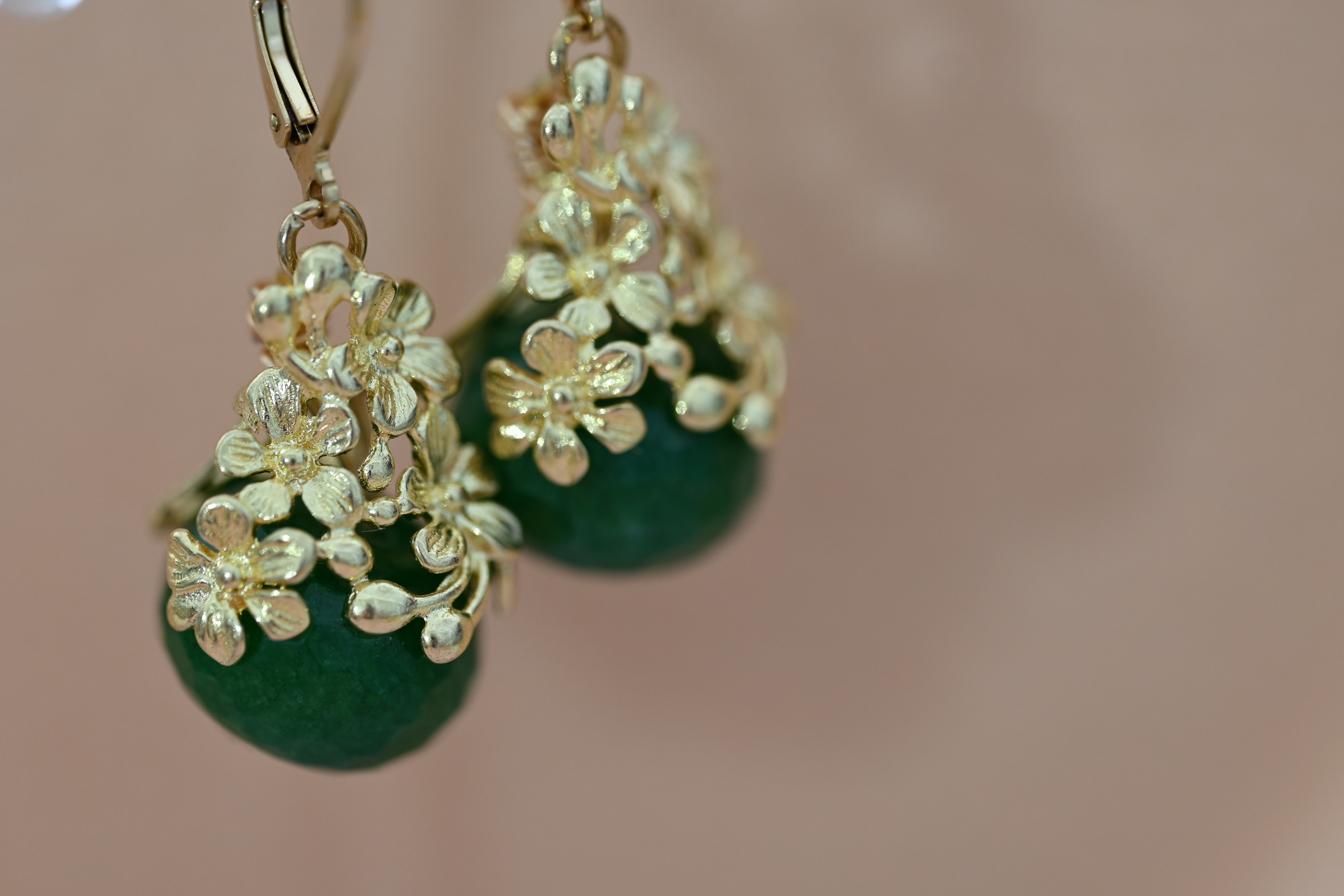 Pendientes Florales con Esmeralda