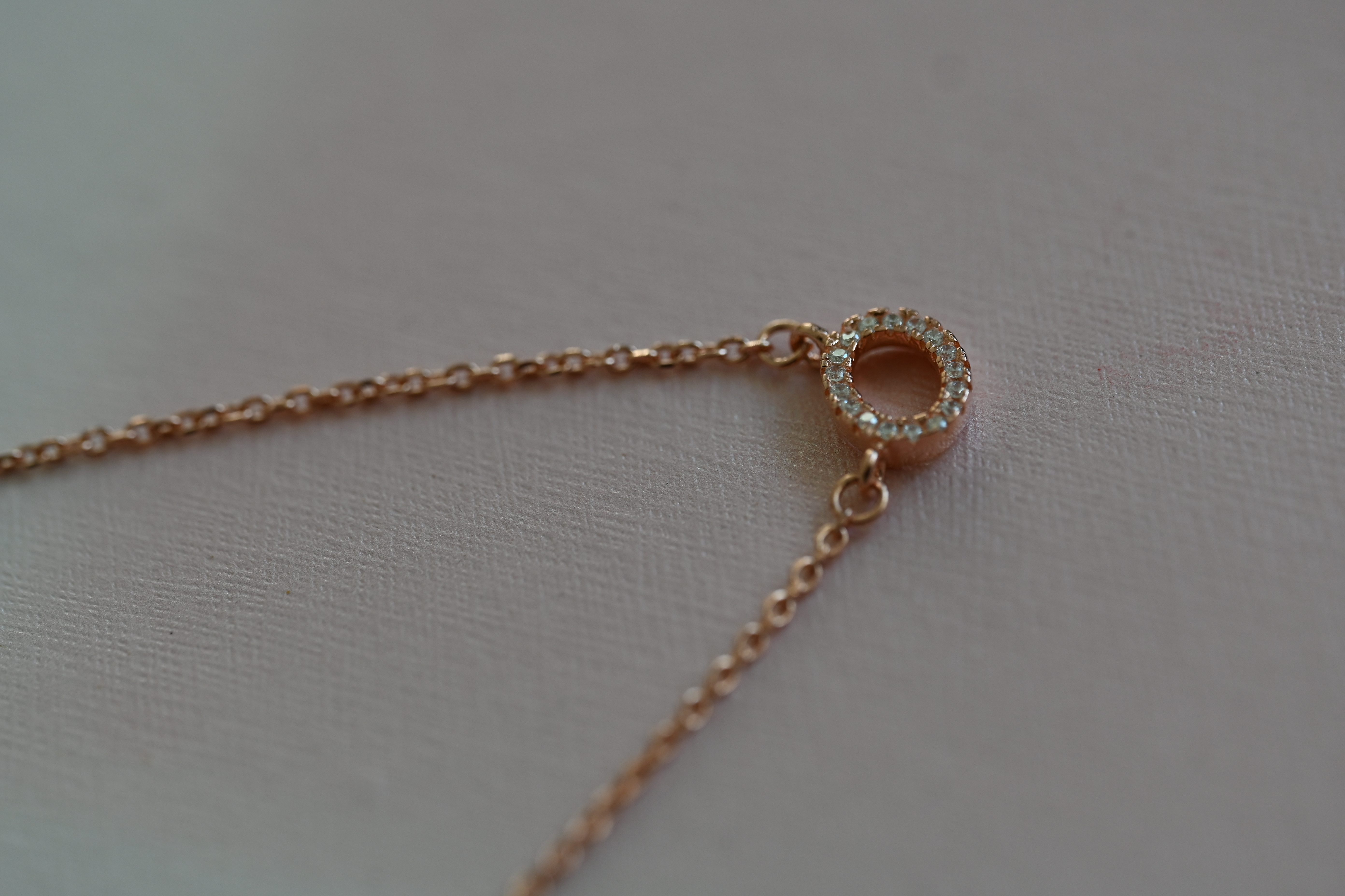 Collar Ovalado en Plata 925 con Baño de Oro Rosa y Circonitas