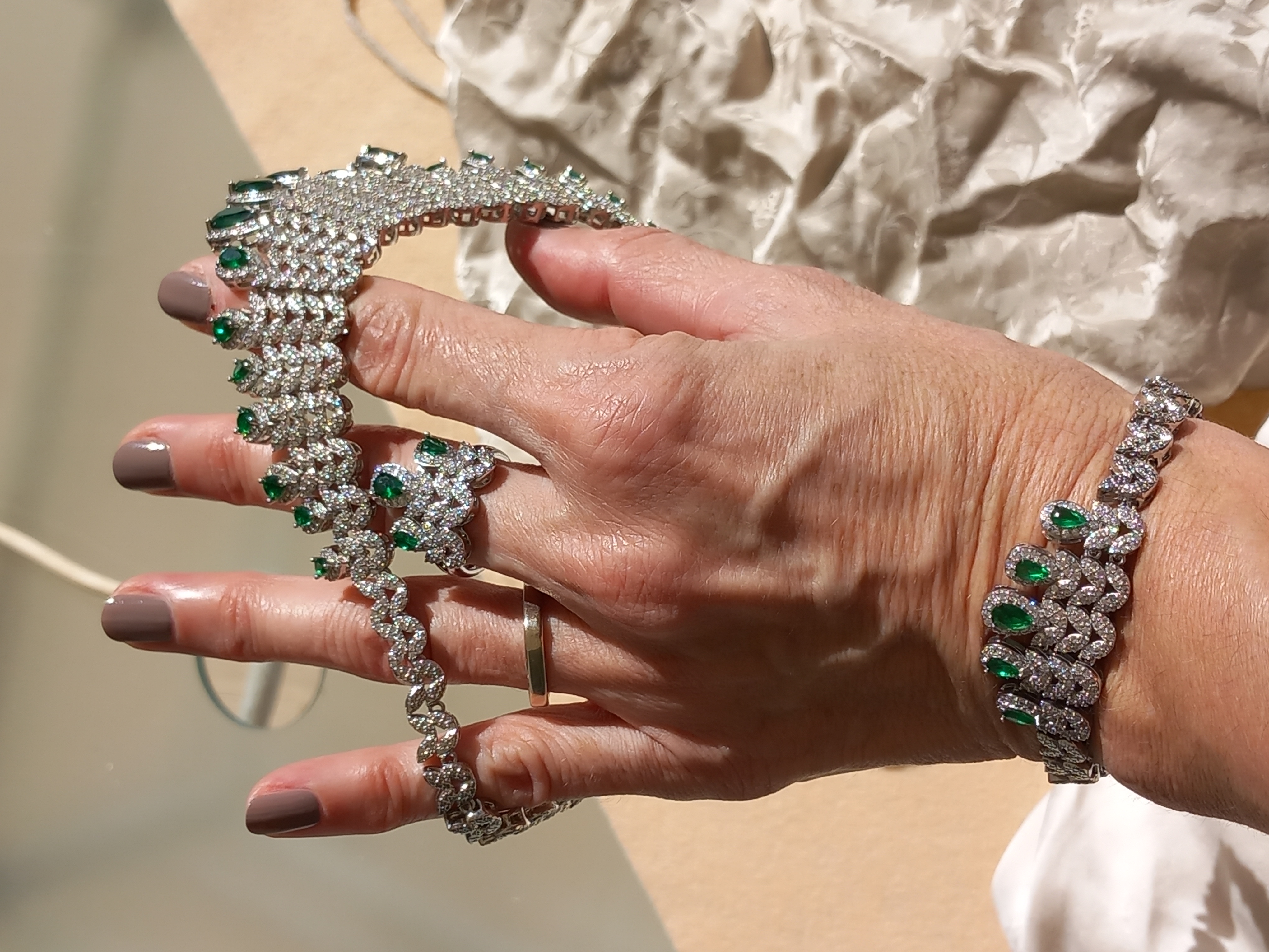 Set de joyas con circonitas verdes