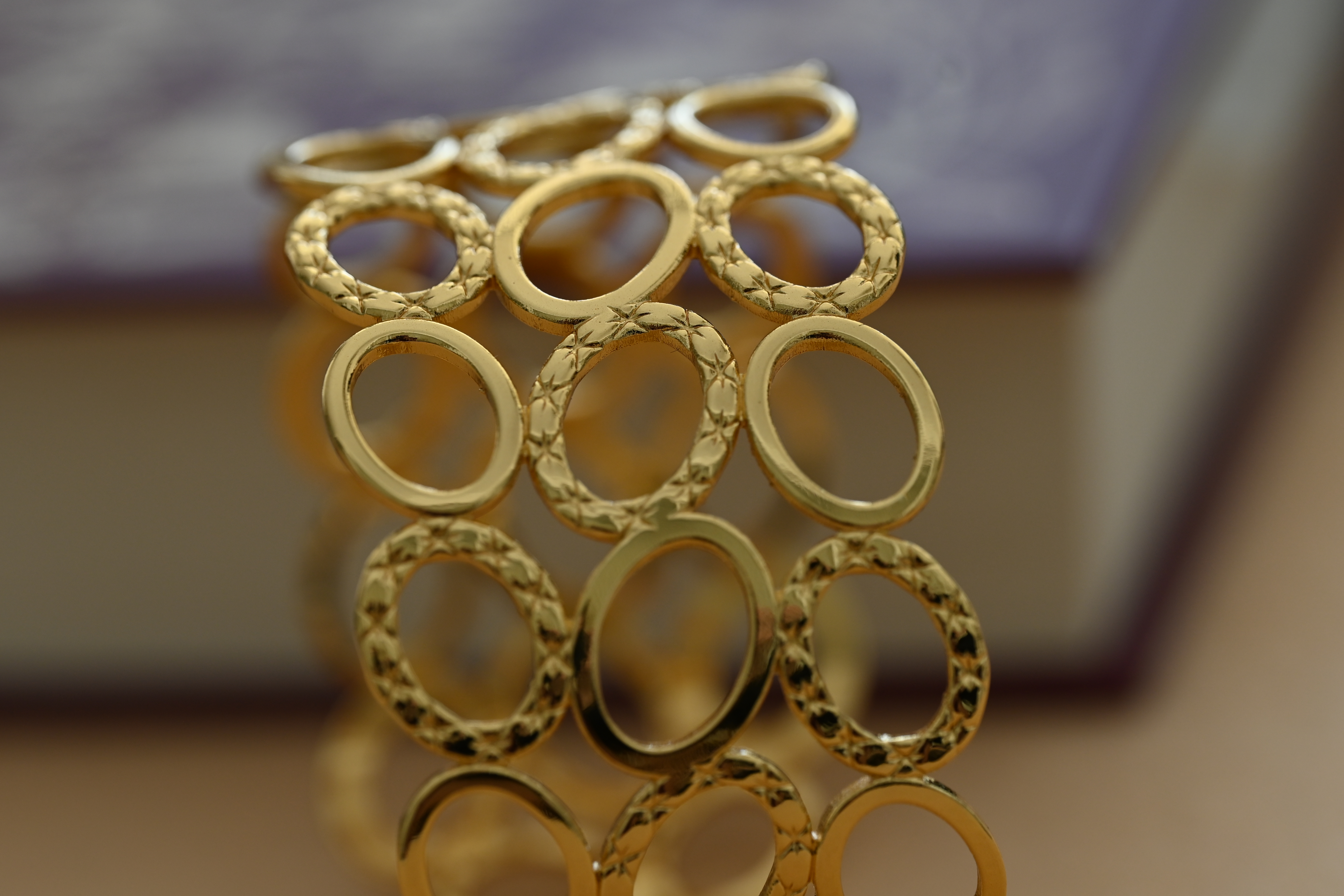 Golden circle bracelet