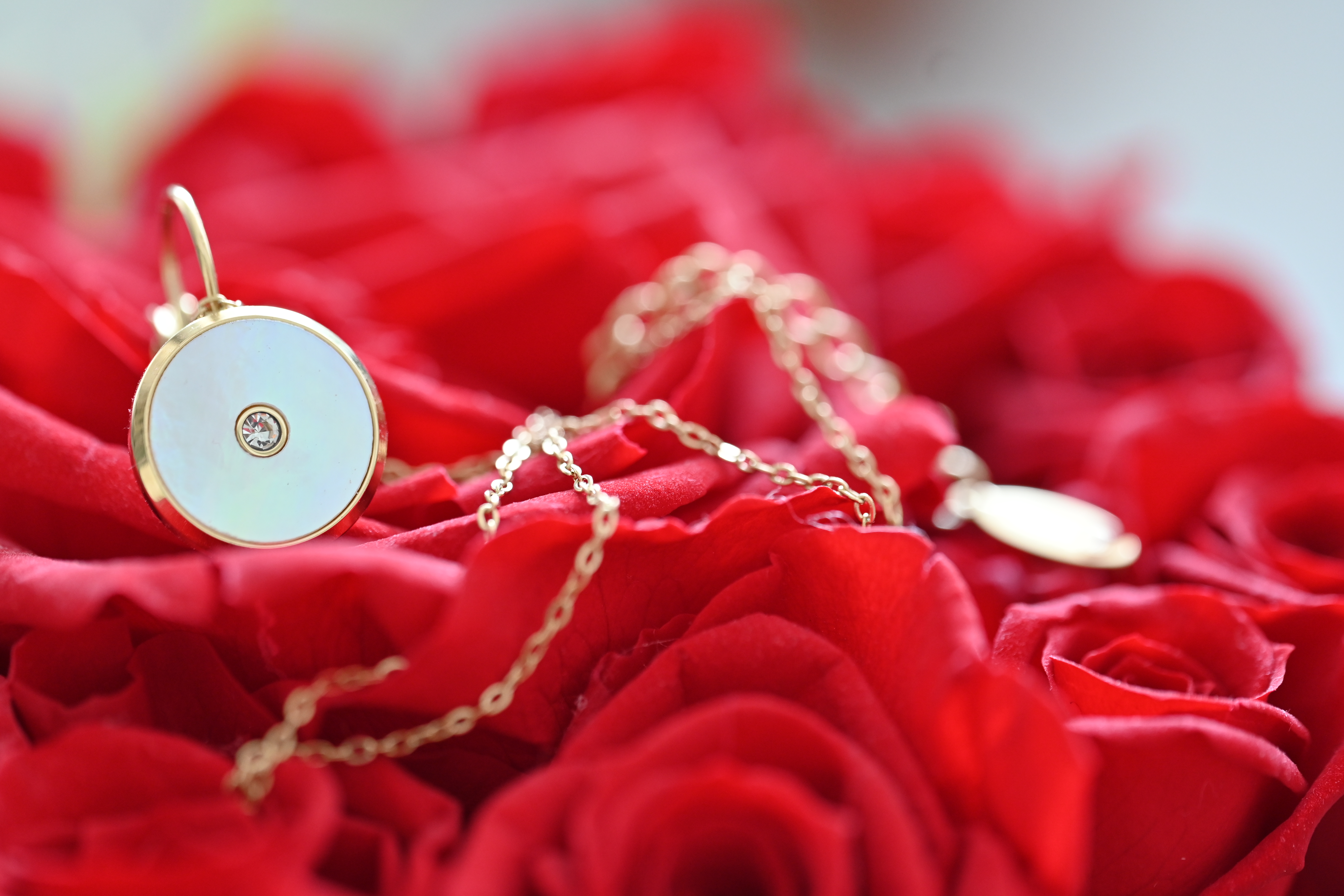 Gold-Tone Stainless Steel Jewelry Set with Mother-of-Pearl