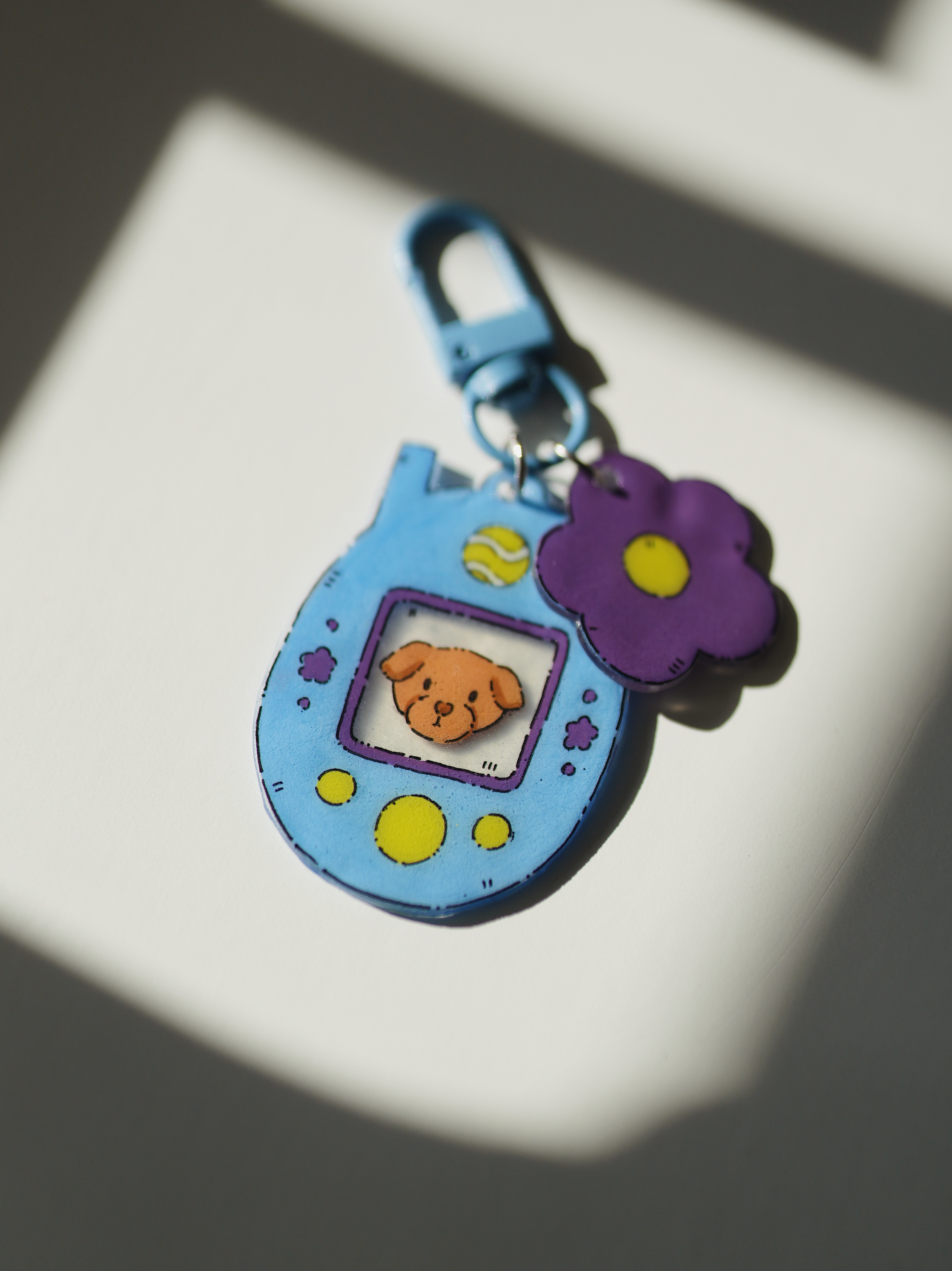 Raktų pakabukas su Tamagotchi rudu šuniuku