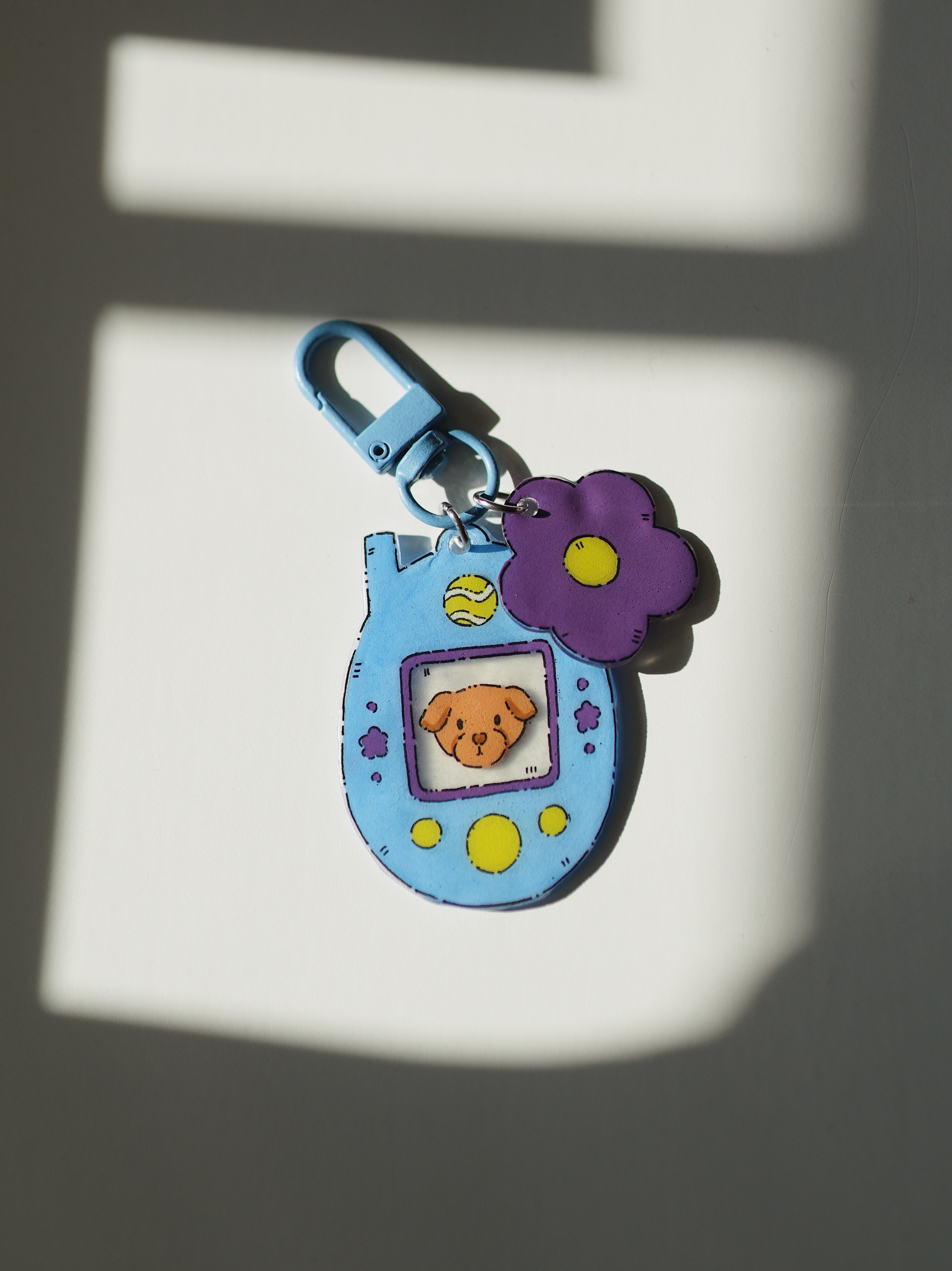 Raktų pakabukas su Tamagotchi rudu šuniuku