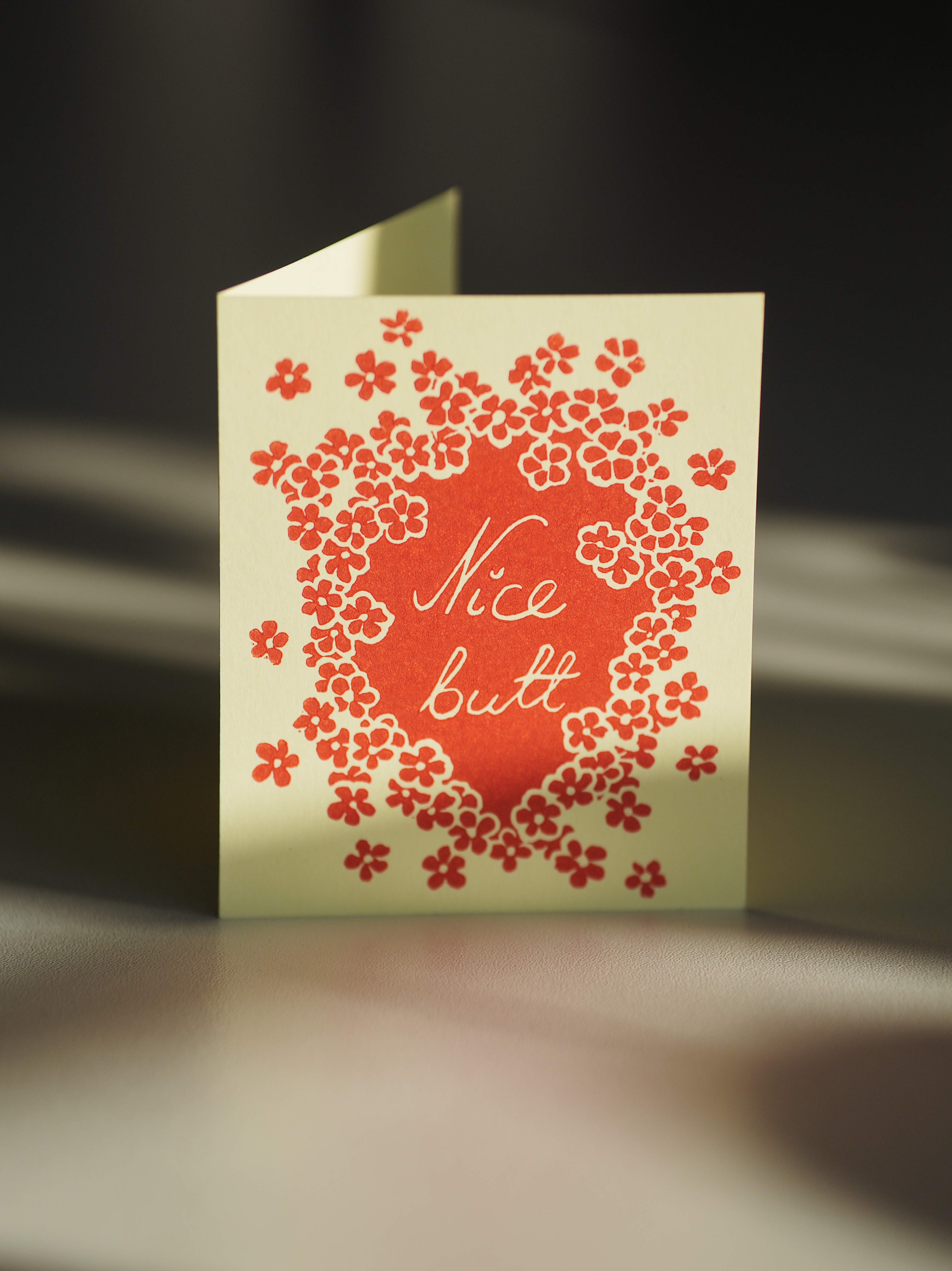 Rankų darbo atvirutė NICE BUTT