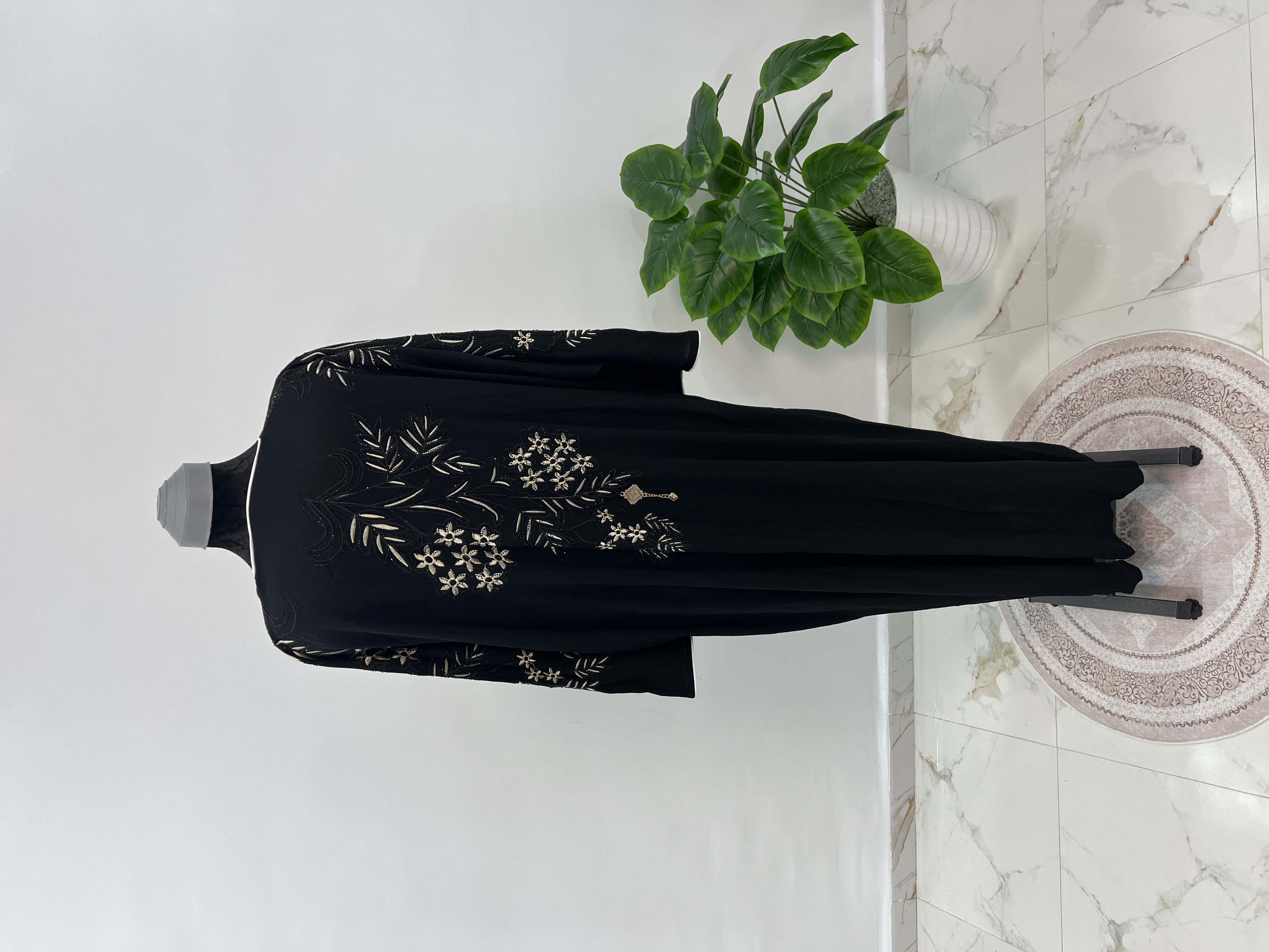 Abaya noire broderie