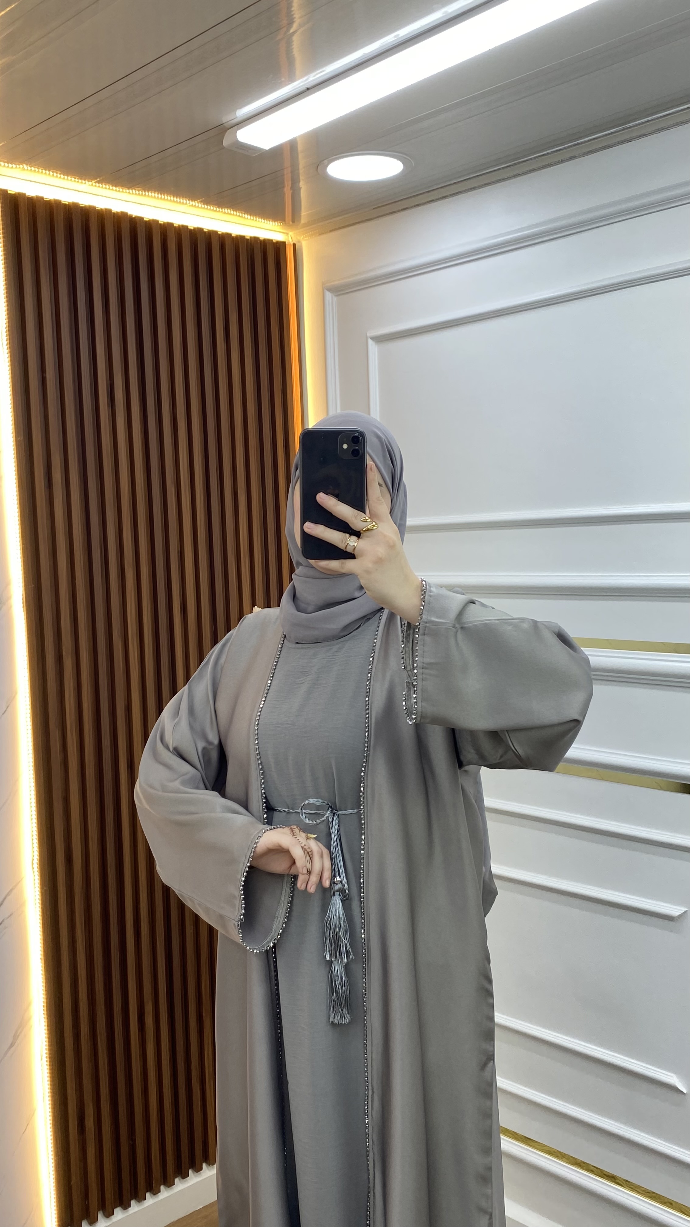 Abaya avec Robe et Foulard Grise