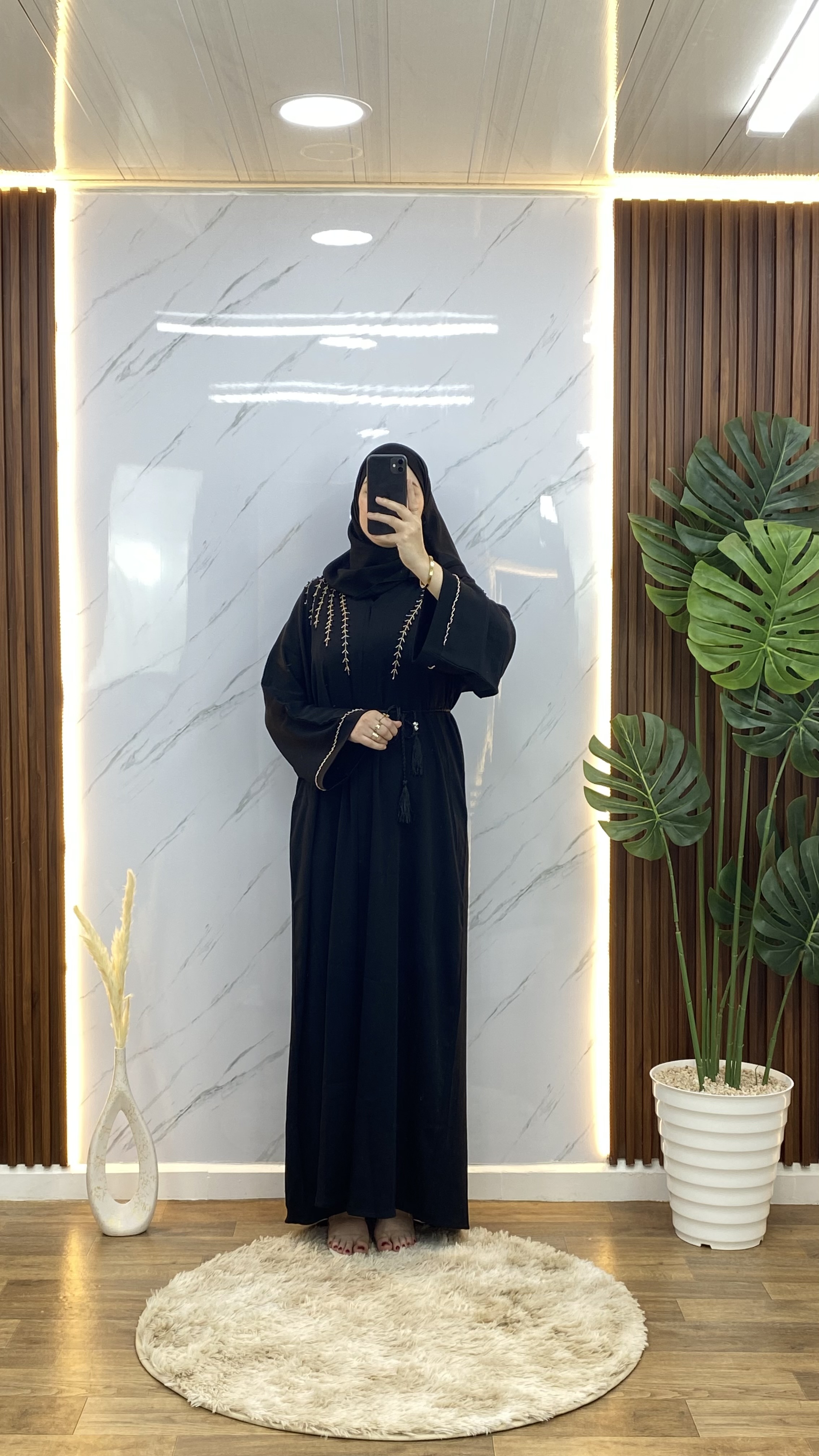 Abaya Noir avec Perles Doré