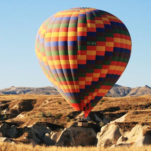 Passeio de balão pelo deserto