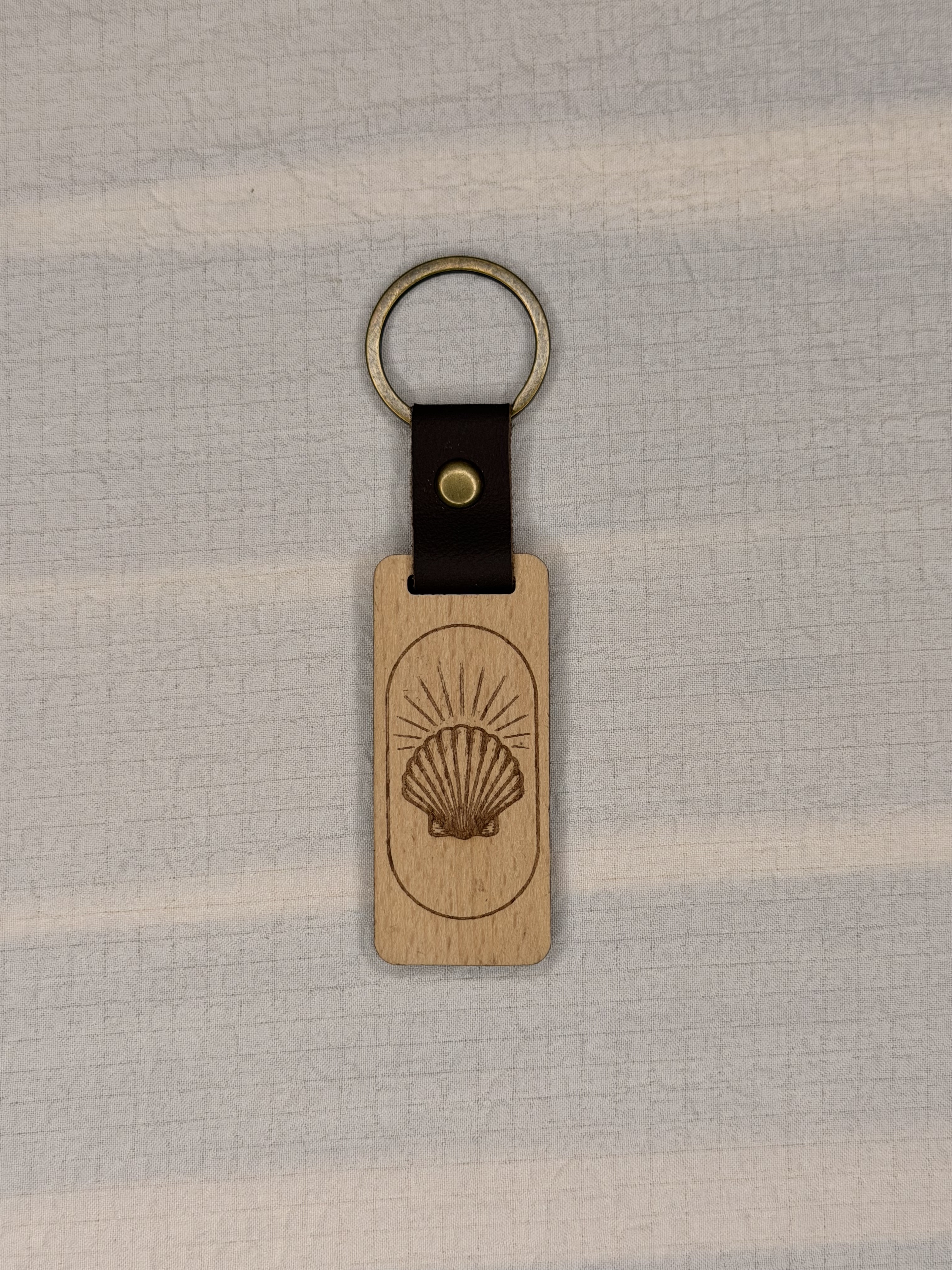 Porte clés en bois et cuir - différentes variantes