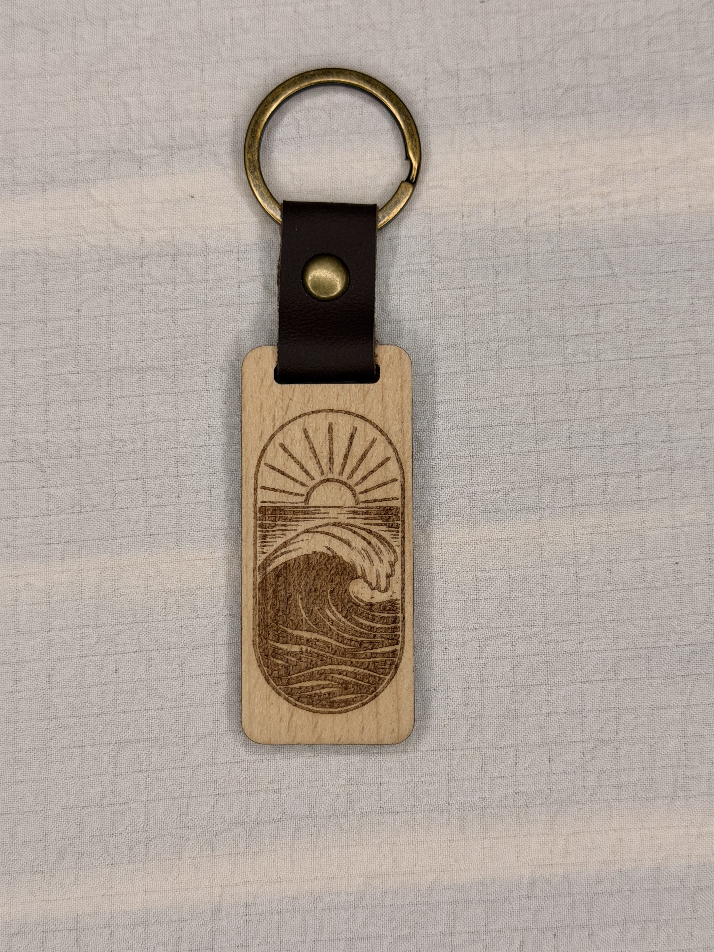 Porte clés en bois et cuir - différentes variantes