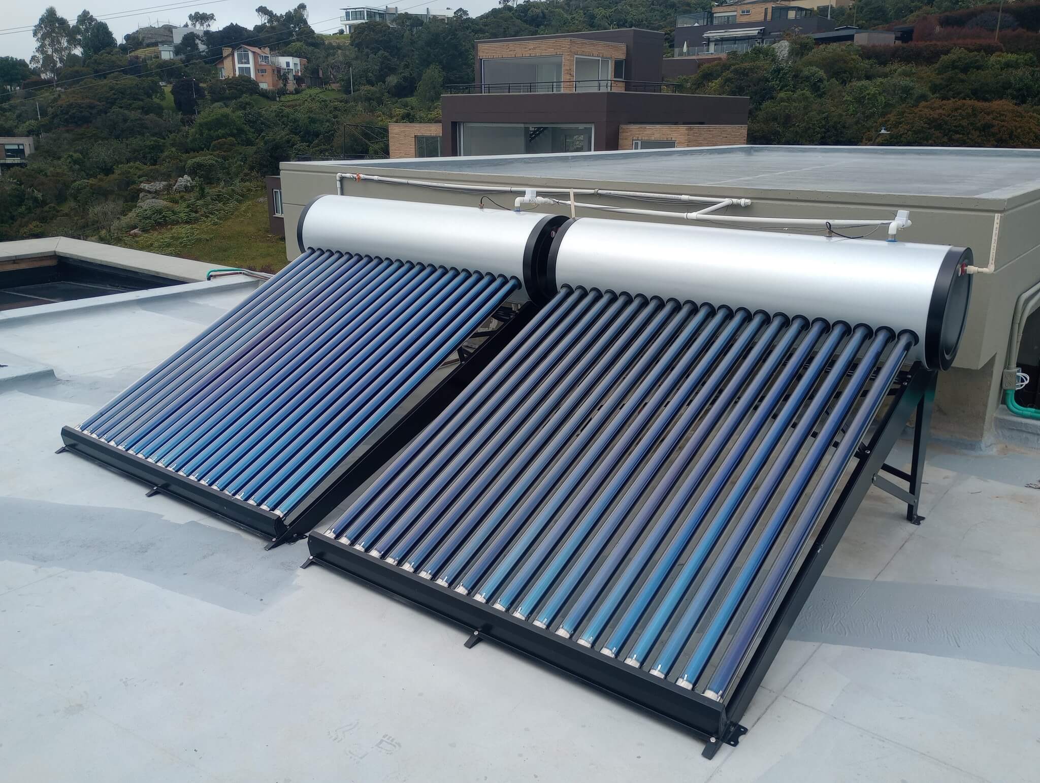 Colector solar con tanque incluido