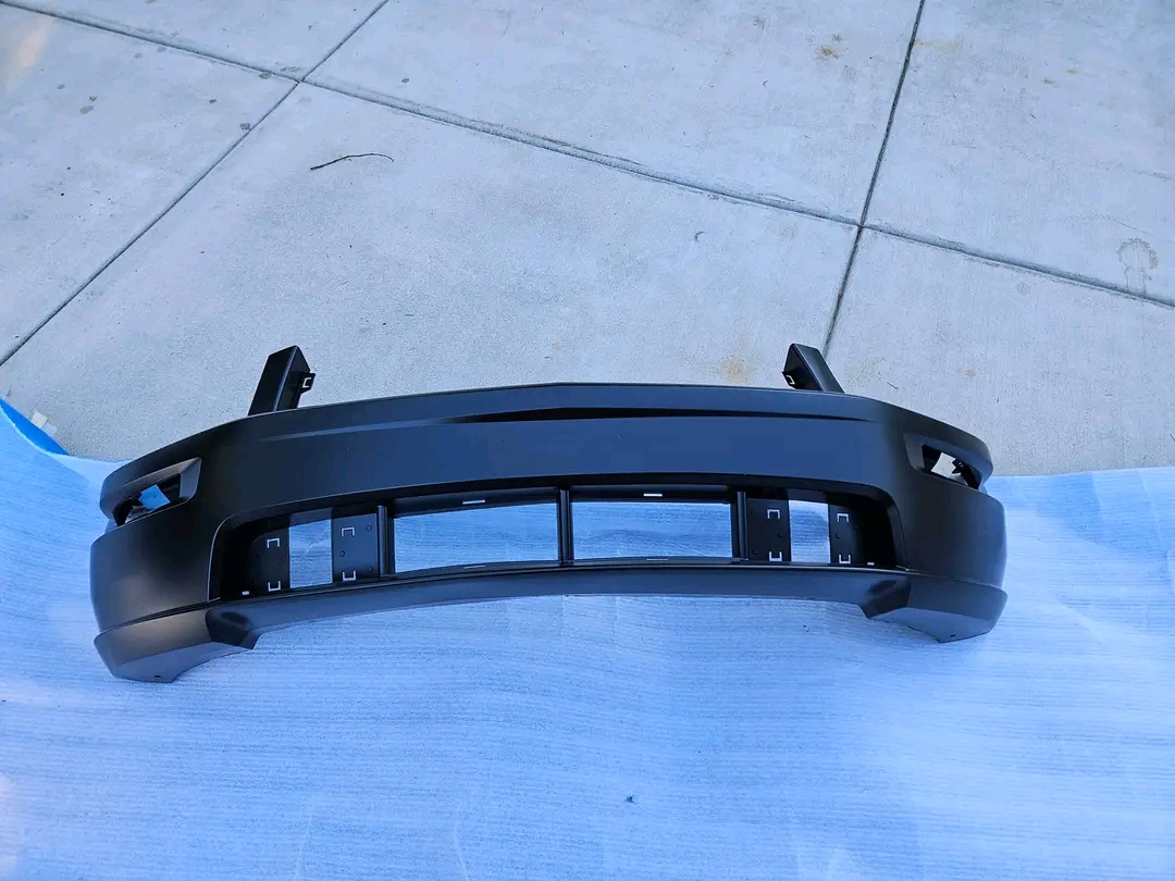 Front bumper cover for 05-09 Mustang