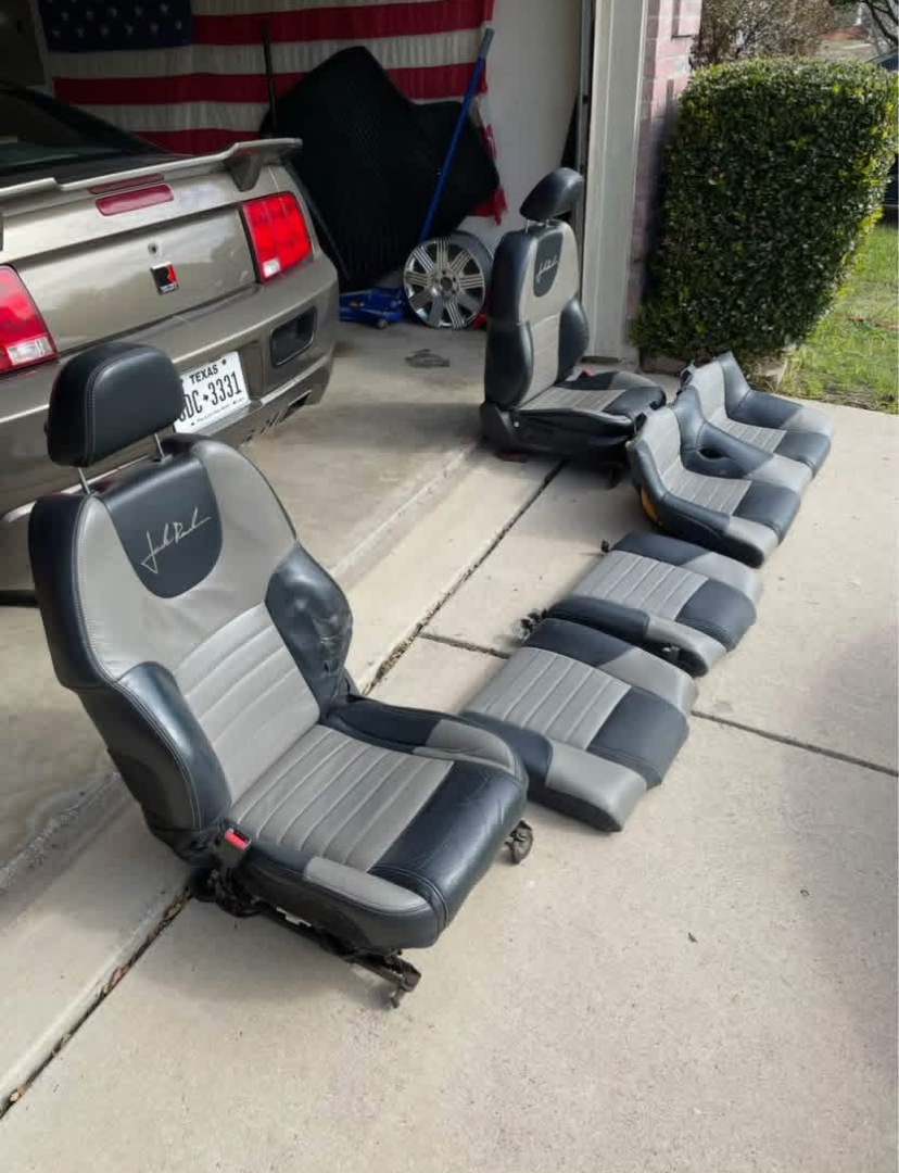 2005-2014 Mustang Leather Car Seats