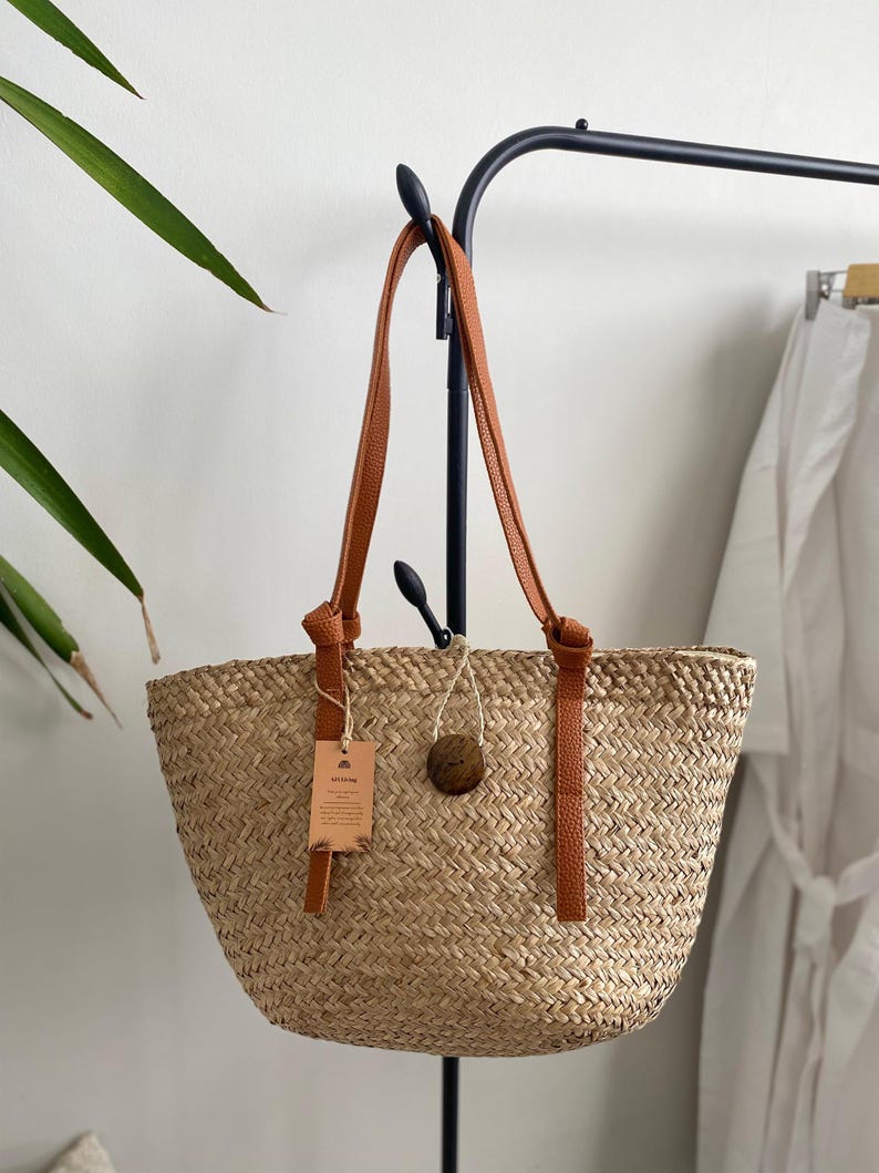 Handwoven Mendong Tote Bag: Minimalist Seagrass Beach Bag
