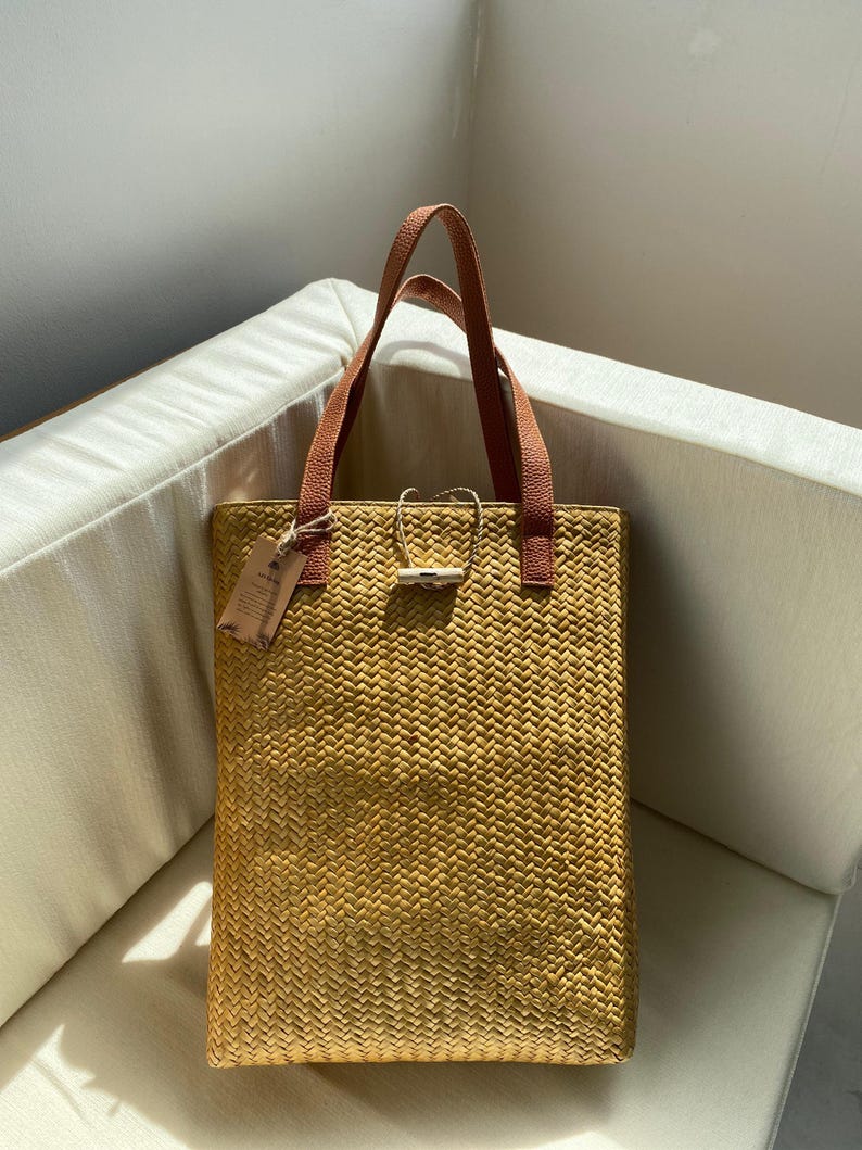 Pandan Woven Tote Bag: Bali Boho Fiber Bag with Leather Handles