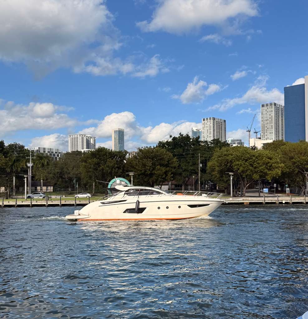 Azimut Atlantis 52Ft