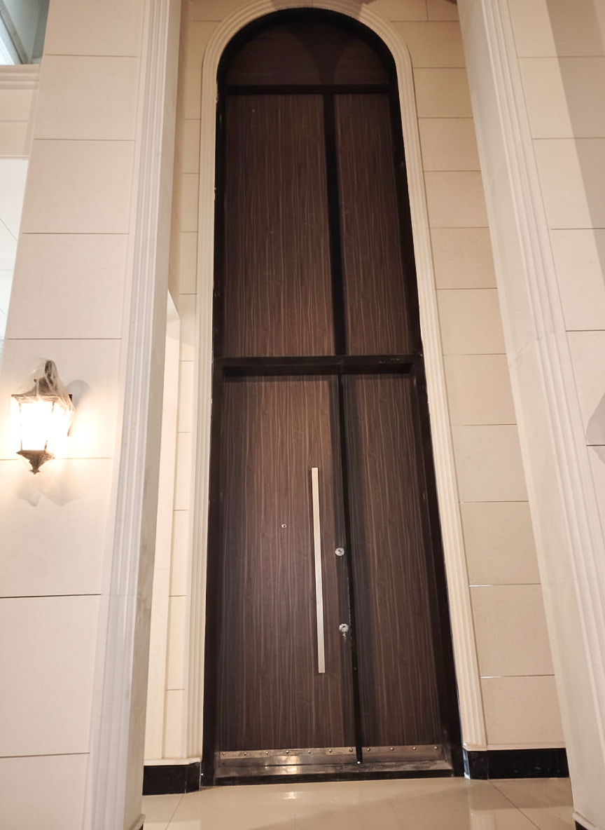 المجموعة الملكية للأبواب