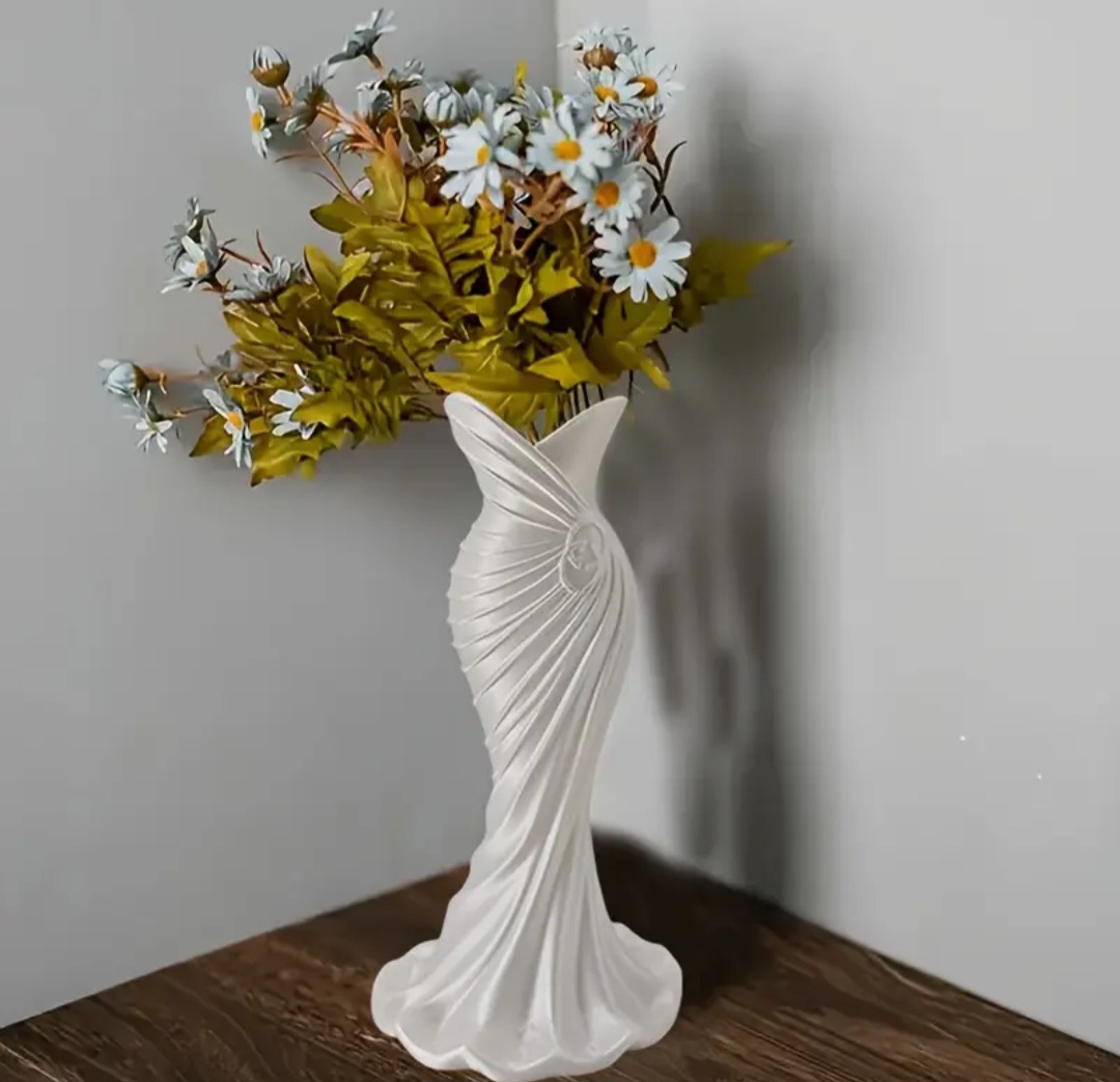 The Elegant Dress Vase Is a 3D-Printed Flower Vase That Combines High Fashion Elegance with Minimalist Home Decor