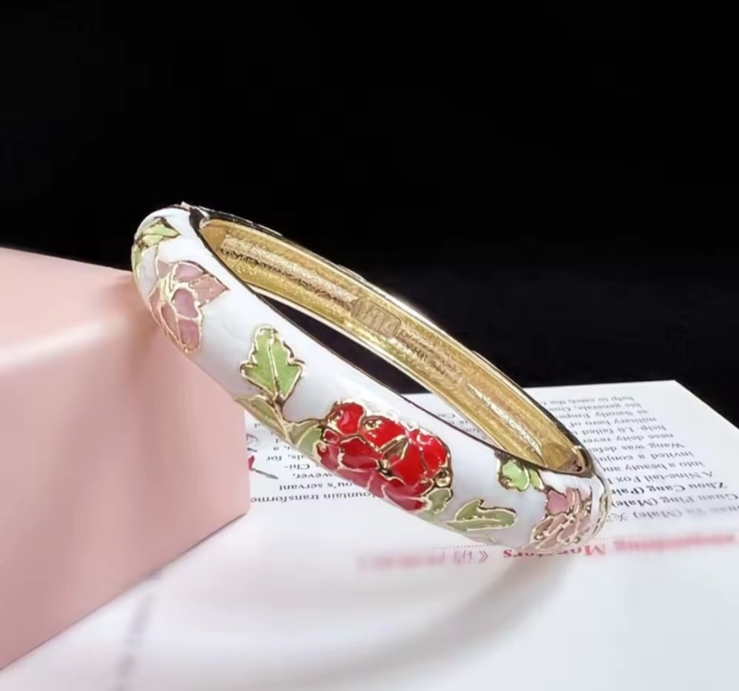Women's bracelet ladies jewellery bracelet