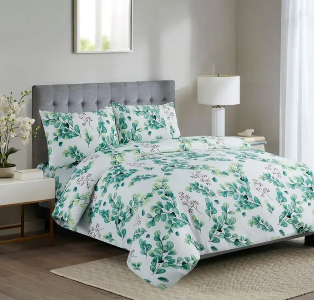 4-Piece Printed Bedding Set – Soft Polyester Duvet Cover, Bed Sheet & Pillowcases | Lightweight, Washable & All-Season Comfort